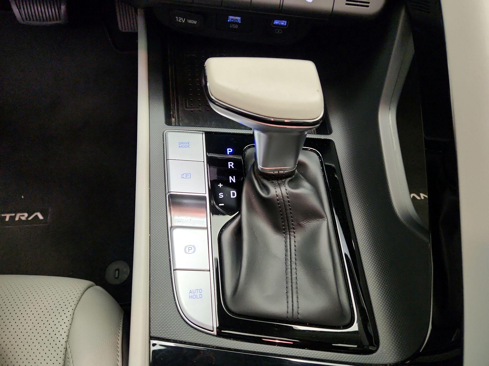 Thumbnail: 2021 Hyundai Elantra - 18