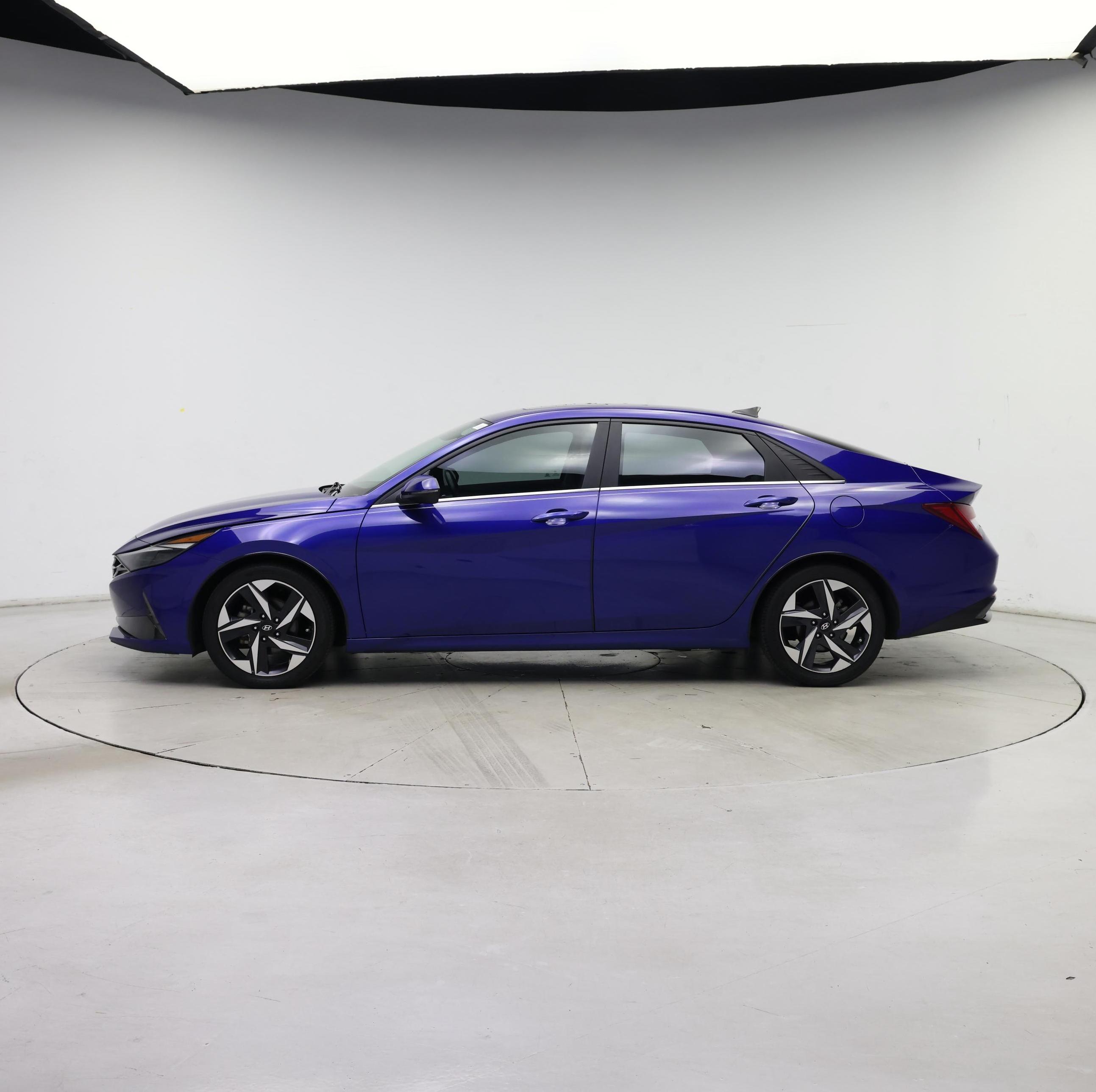 Thumbnail: 2021 Hyundai Elantra - 3