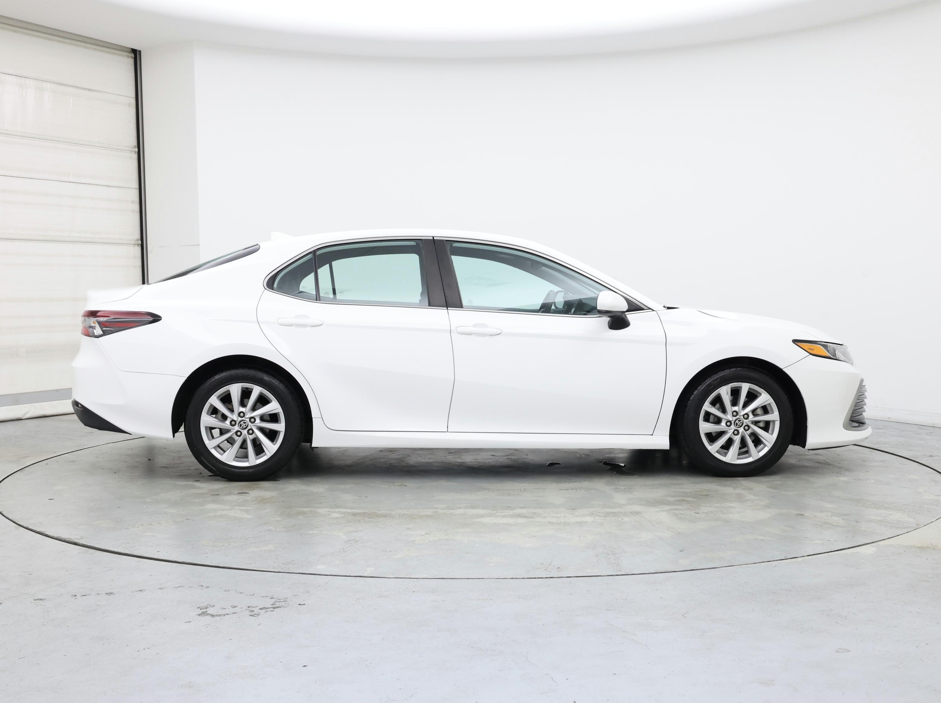 Thumbnail: 2021 Toyota Camry - 7