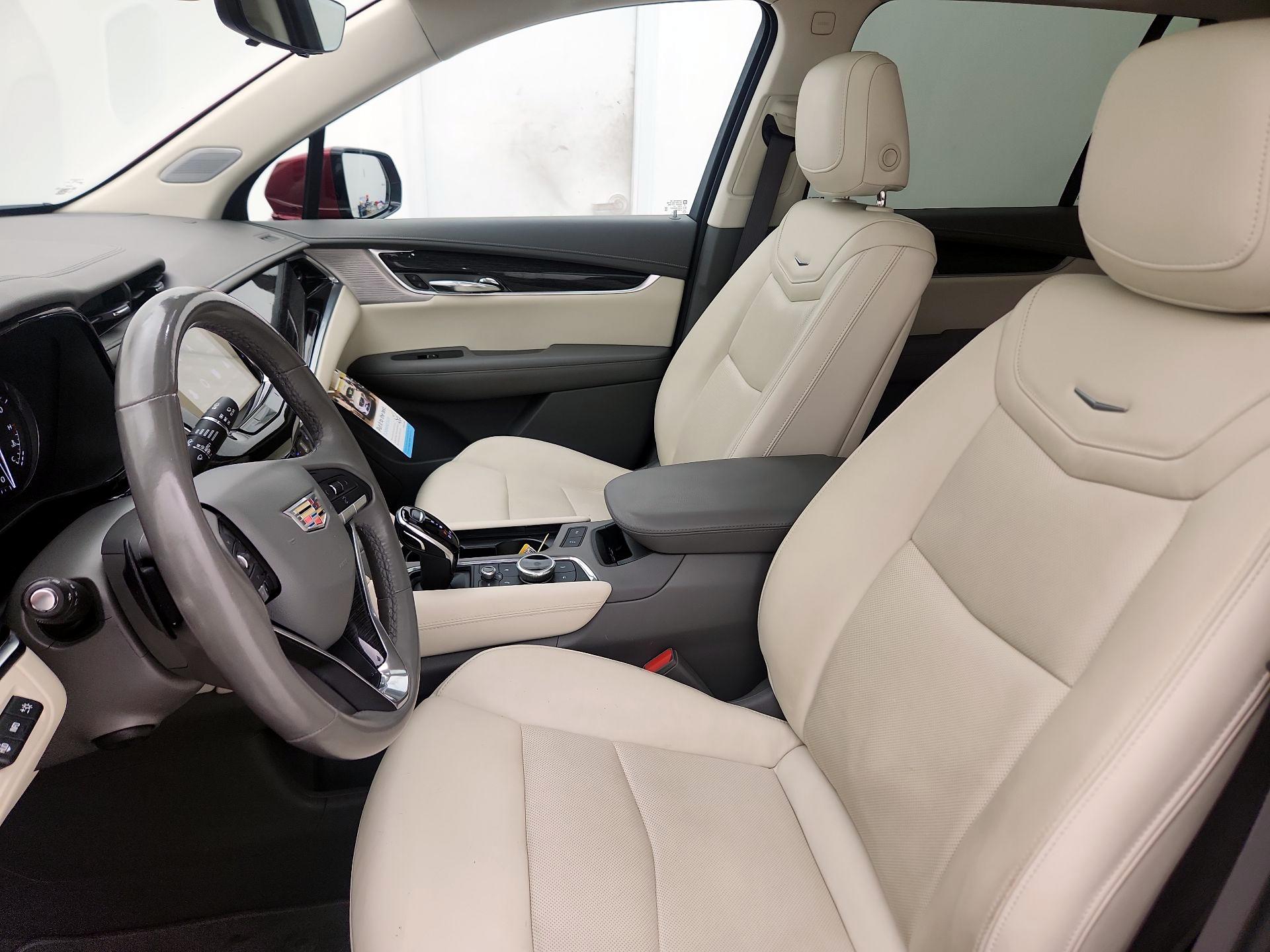 Thumbnail: 2021 Cadillac XT6 - 11