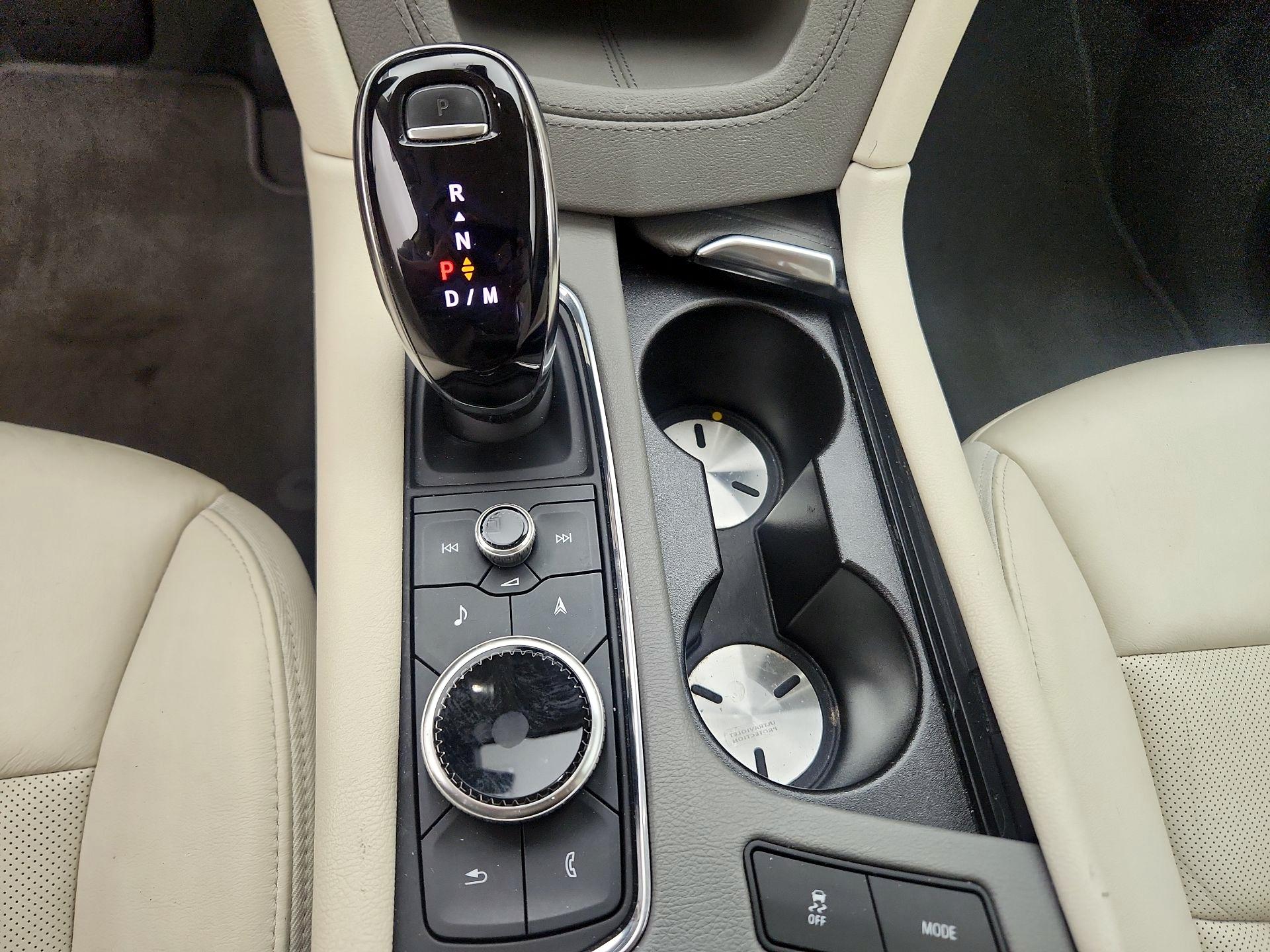 Thumbnail: 2021 Cadillac XT6 - 17