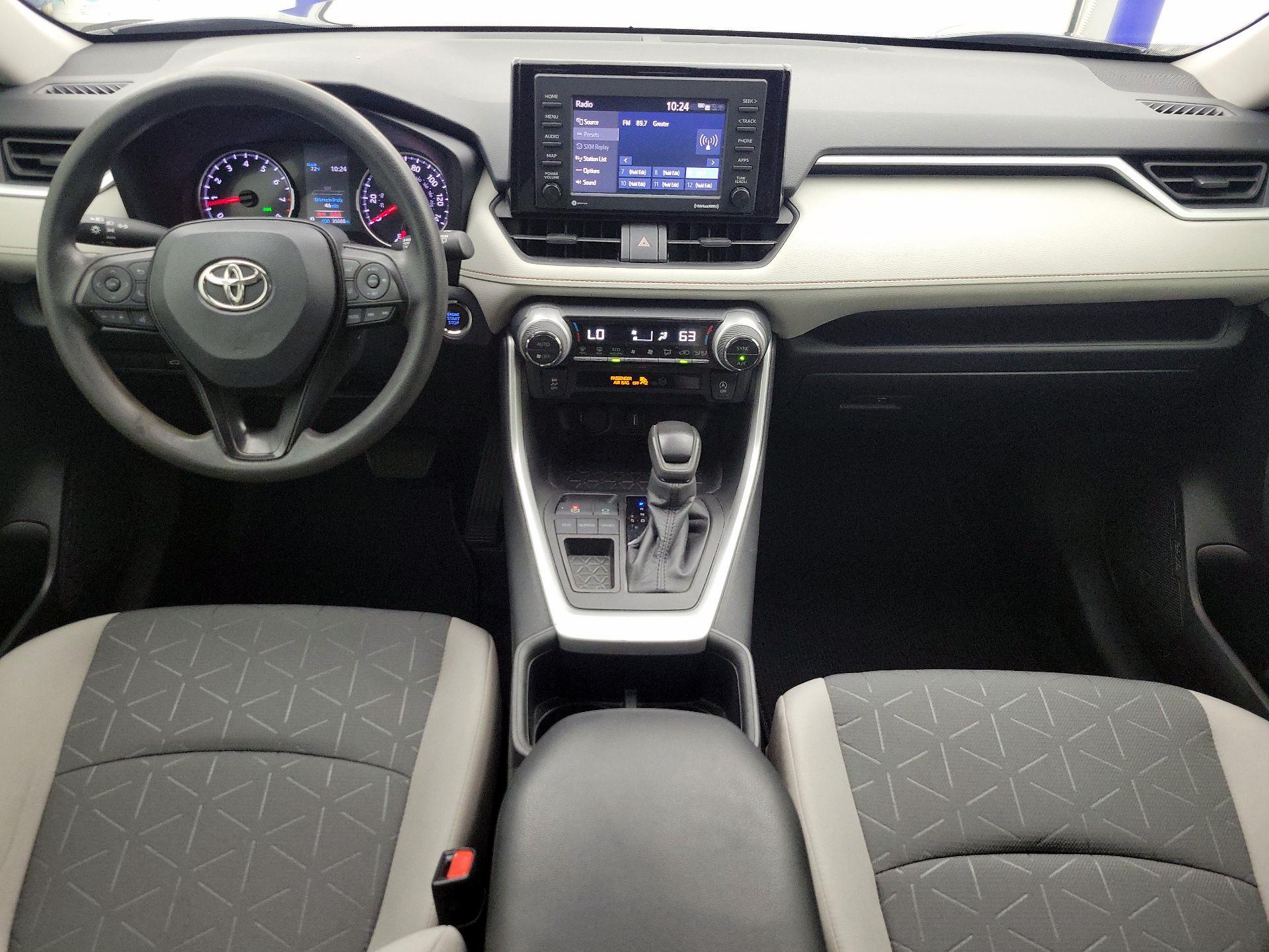 Thumbnail: 2022 Toyota RAV4 - 9