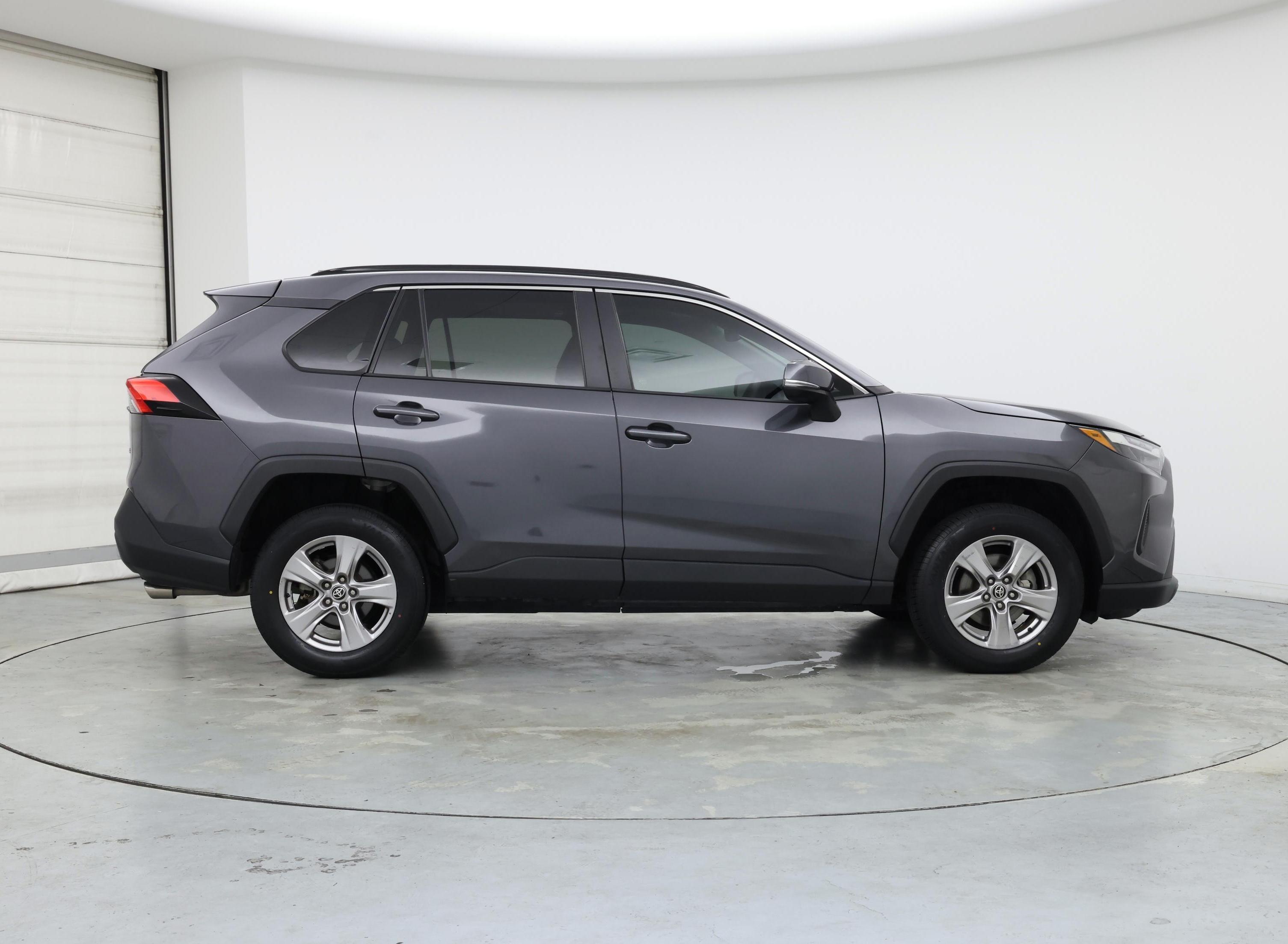 Thumbnail: 2022 Toyota RAV4 - 7