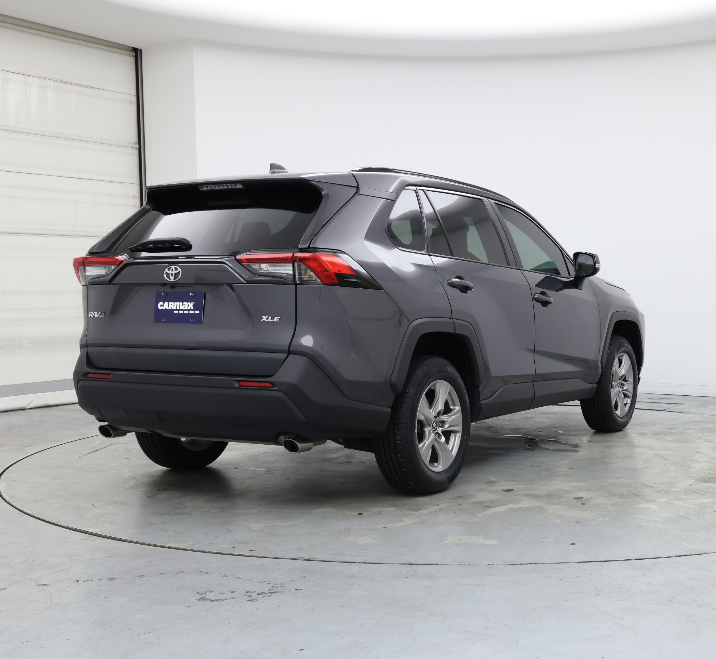 Thumbnail: 2022 Toyota RAV4 - 8