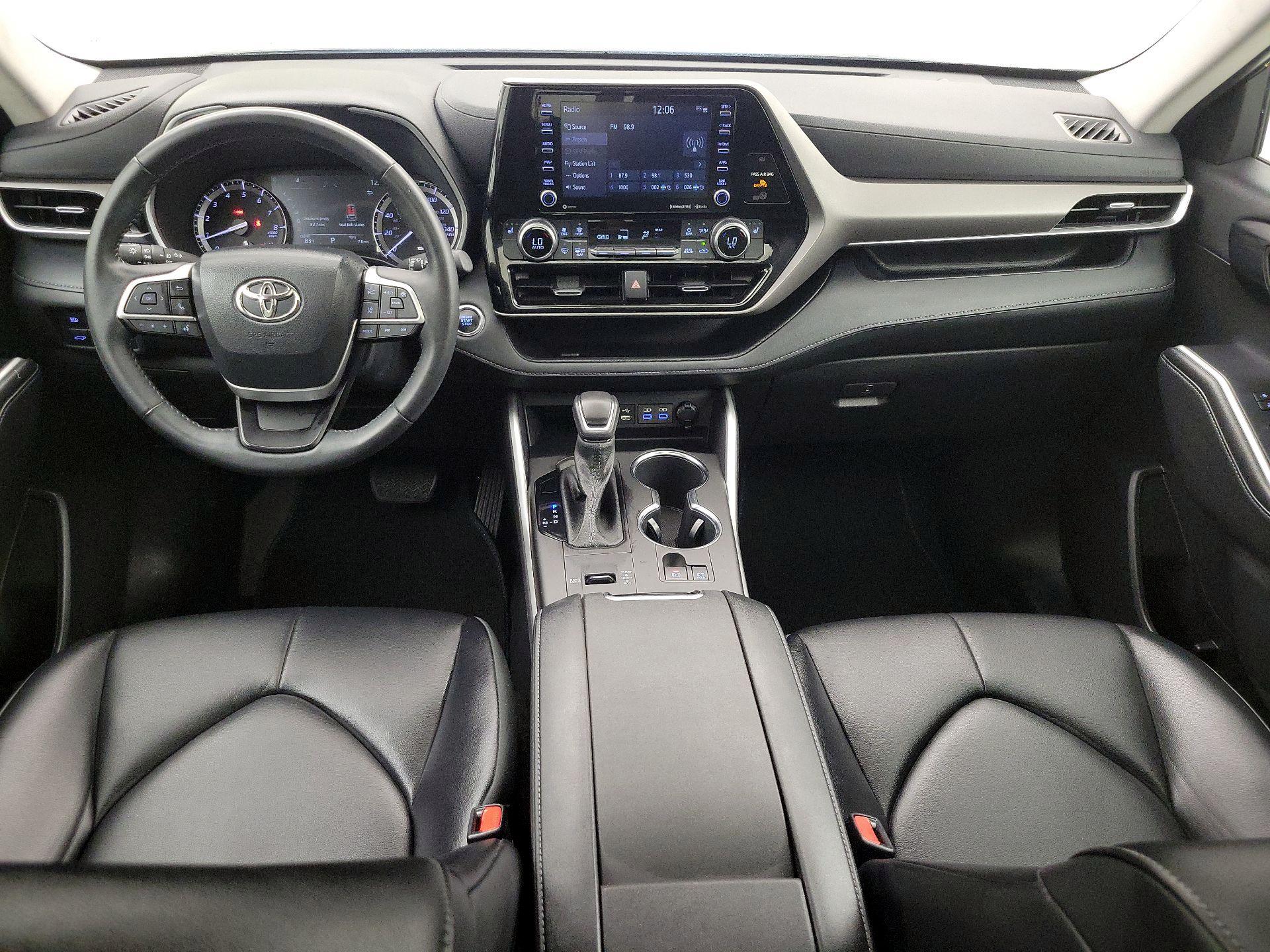 Thumbnail: 2022 Toyota Highlander - 9
