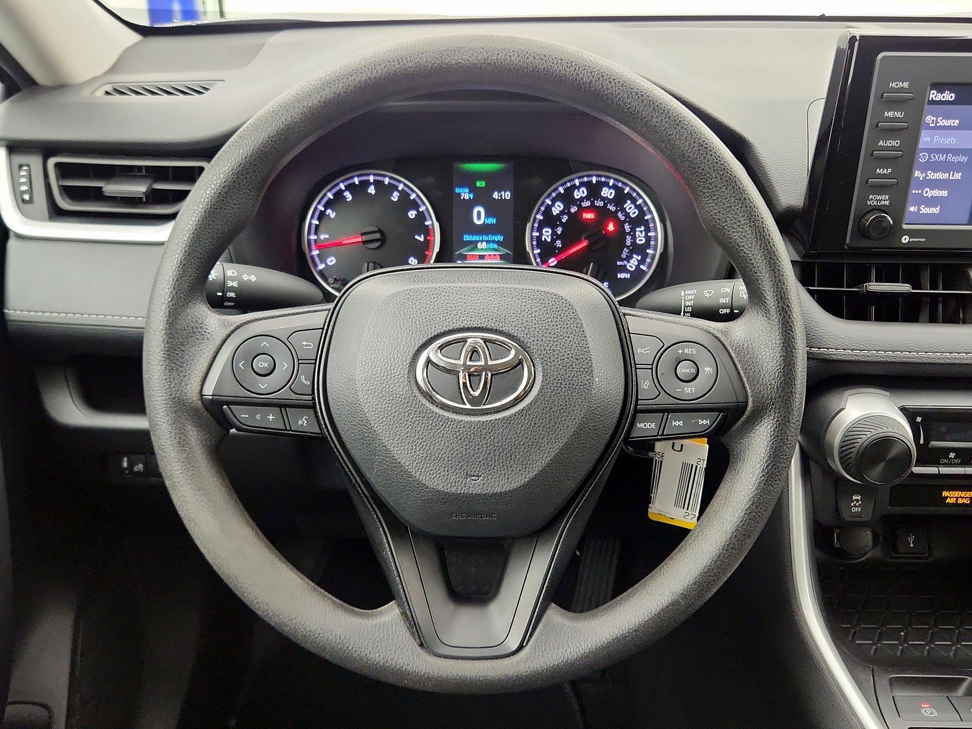 Thumbnail: 2022 Toyota RAV4 - 10