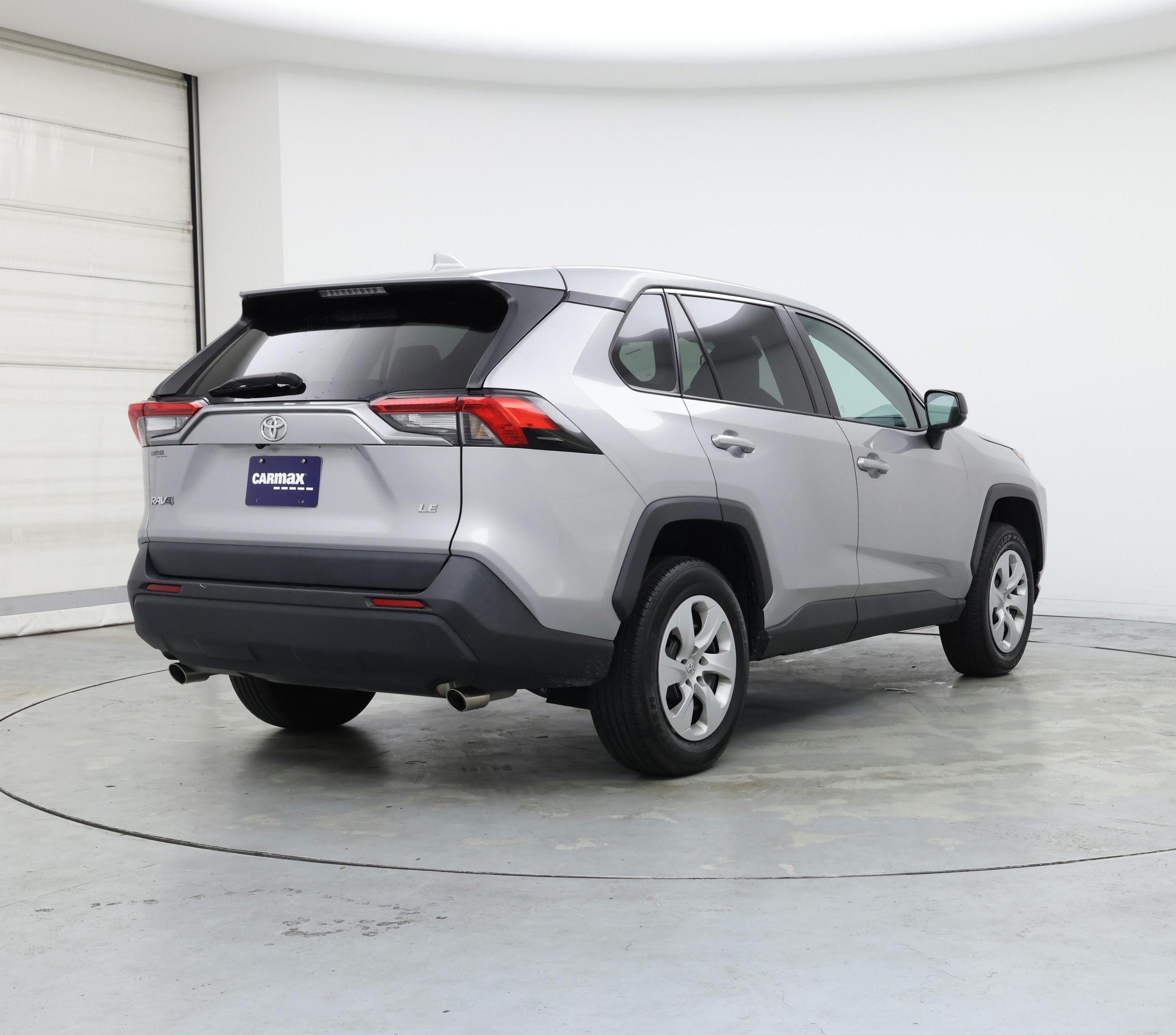 Thumbnail: 2022 Toyota RAV4 - 8