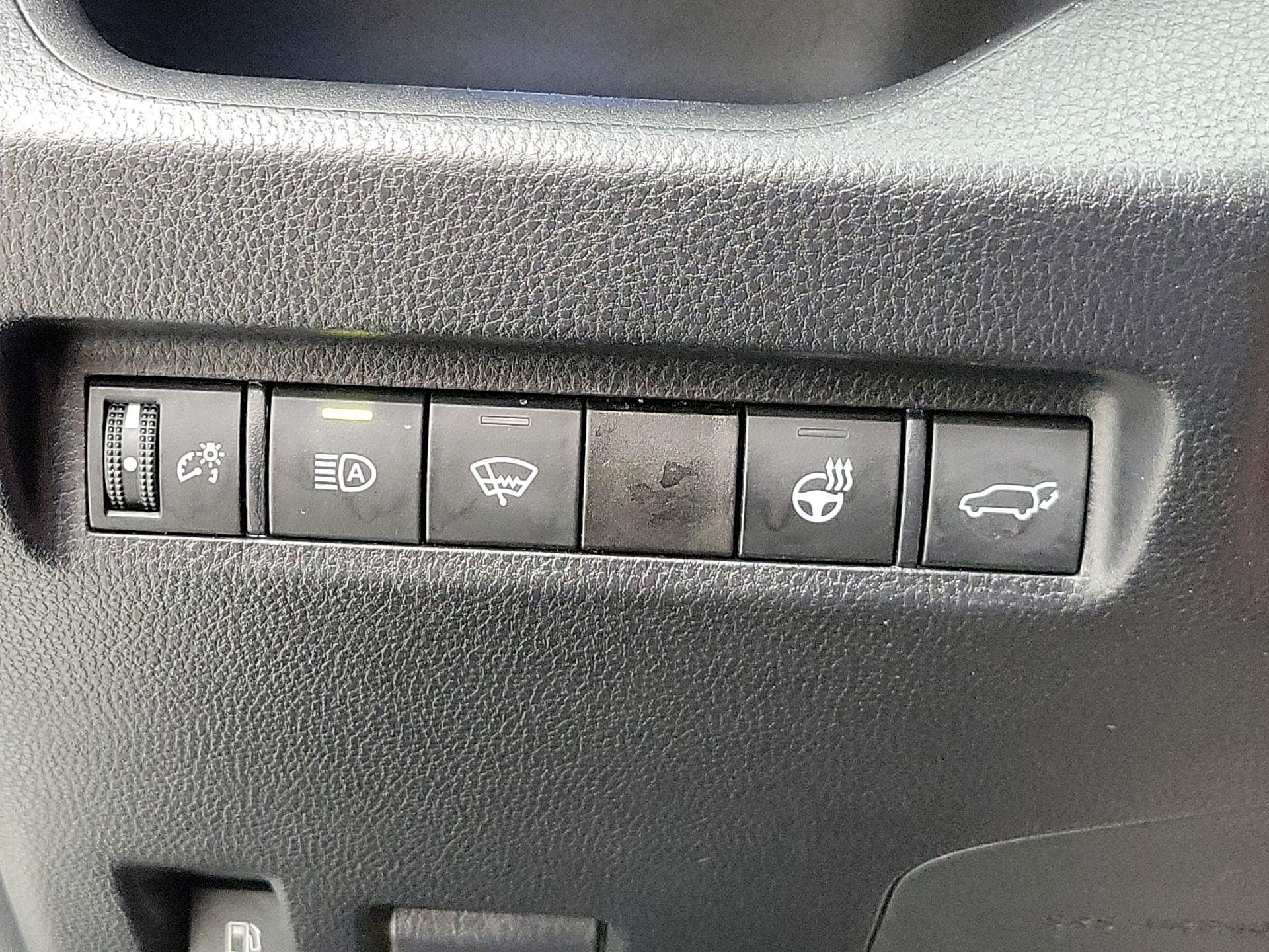 Thumbnail: 2021 Toyota RAV4 - 13