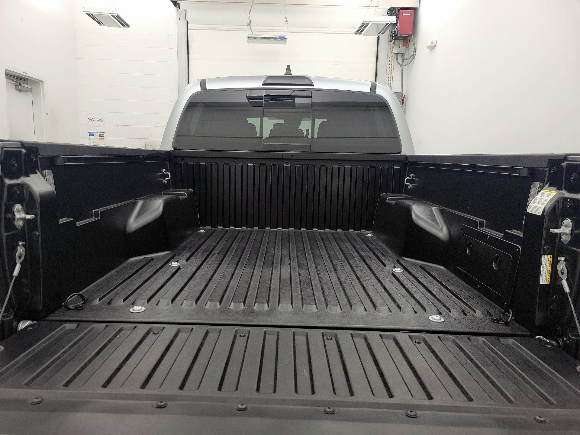 Thumbnail: 2022 Toyota Tacoma - 20