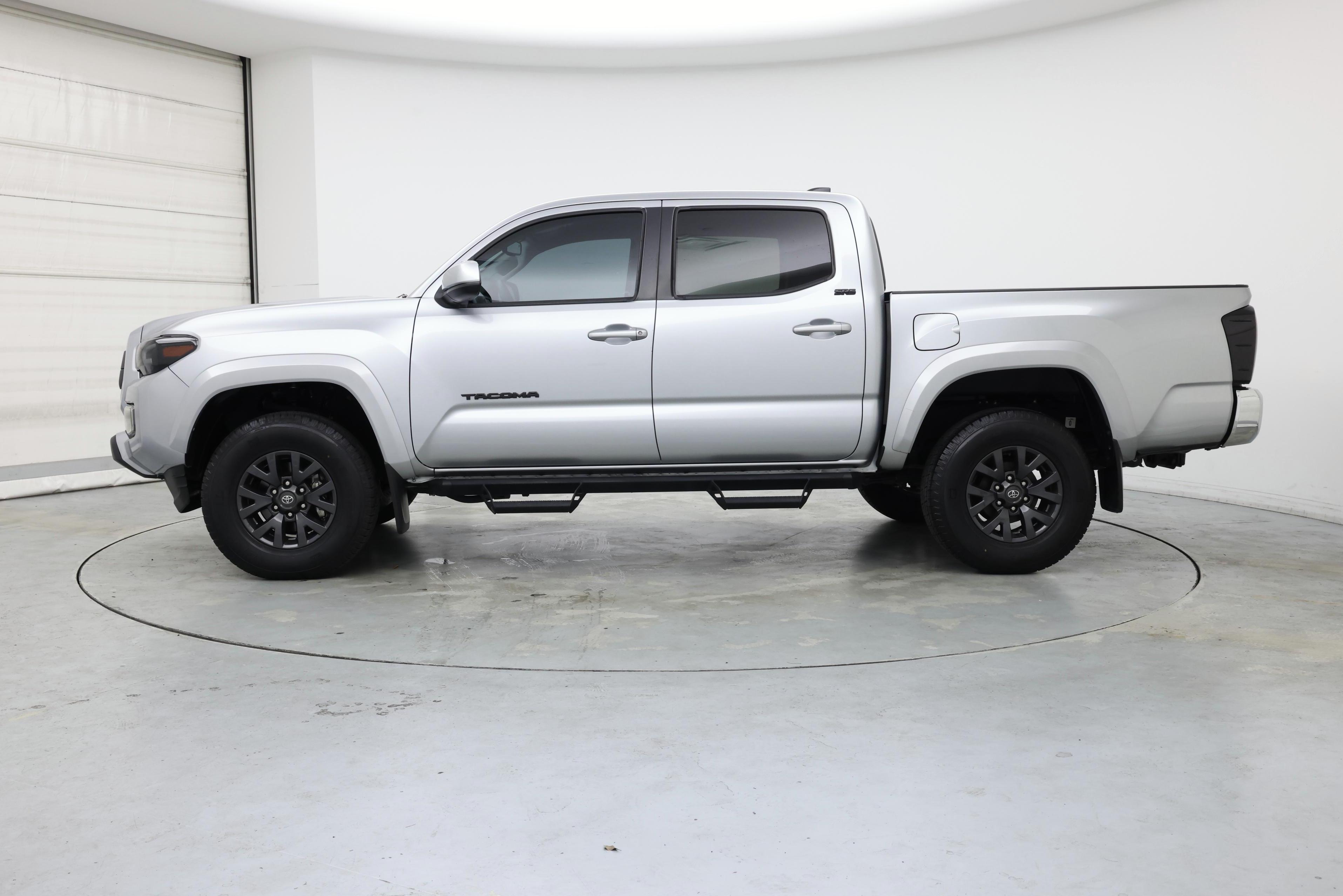 Thumbnail: 2022 Toyota Tacoma - 3
