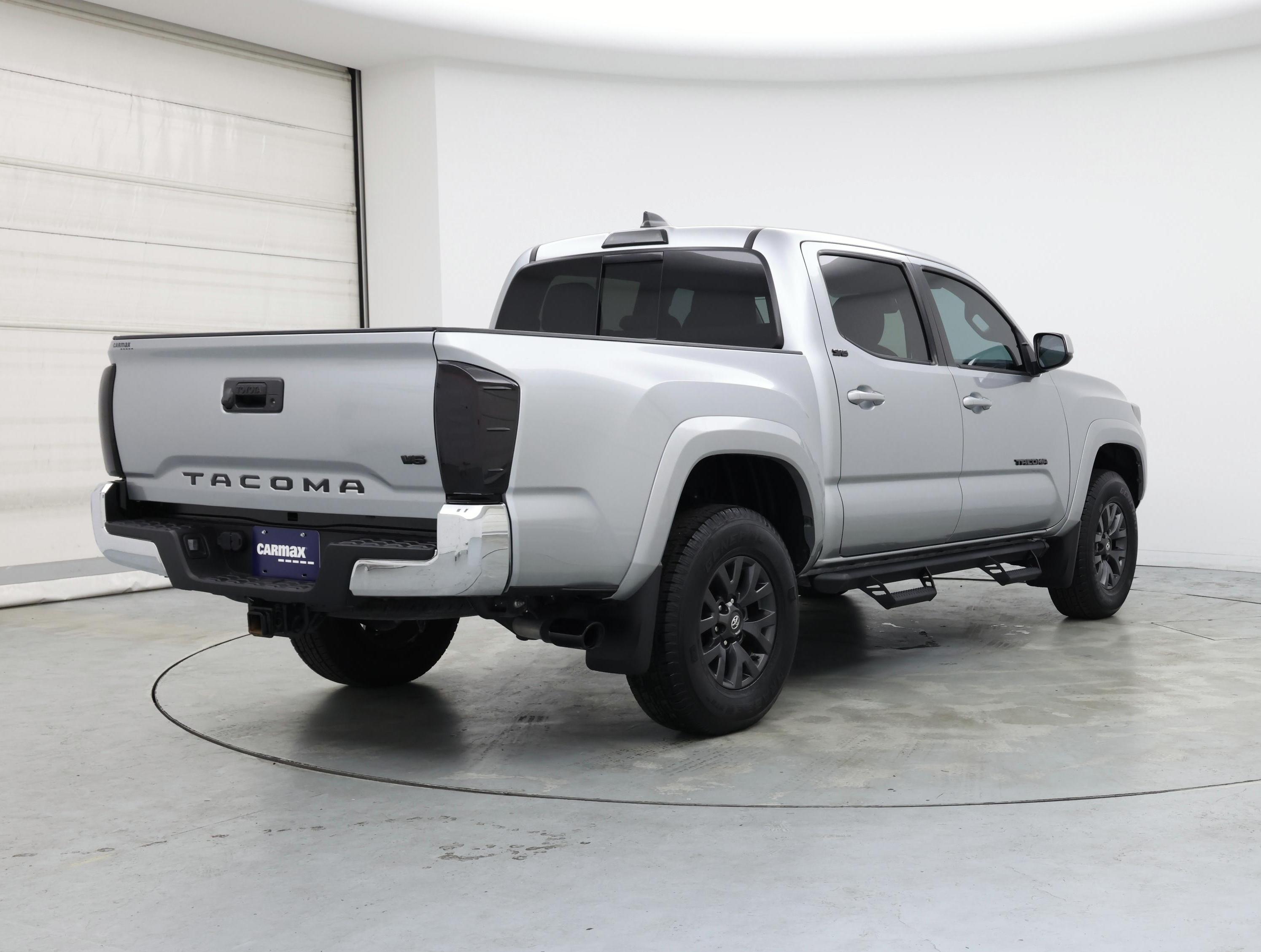 Thumbnail: 2022 Toyota Tacoma - 8