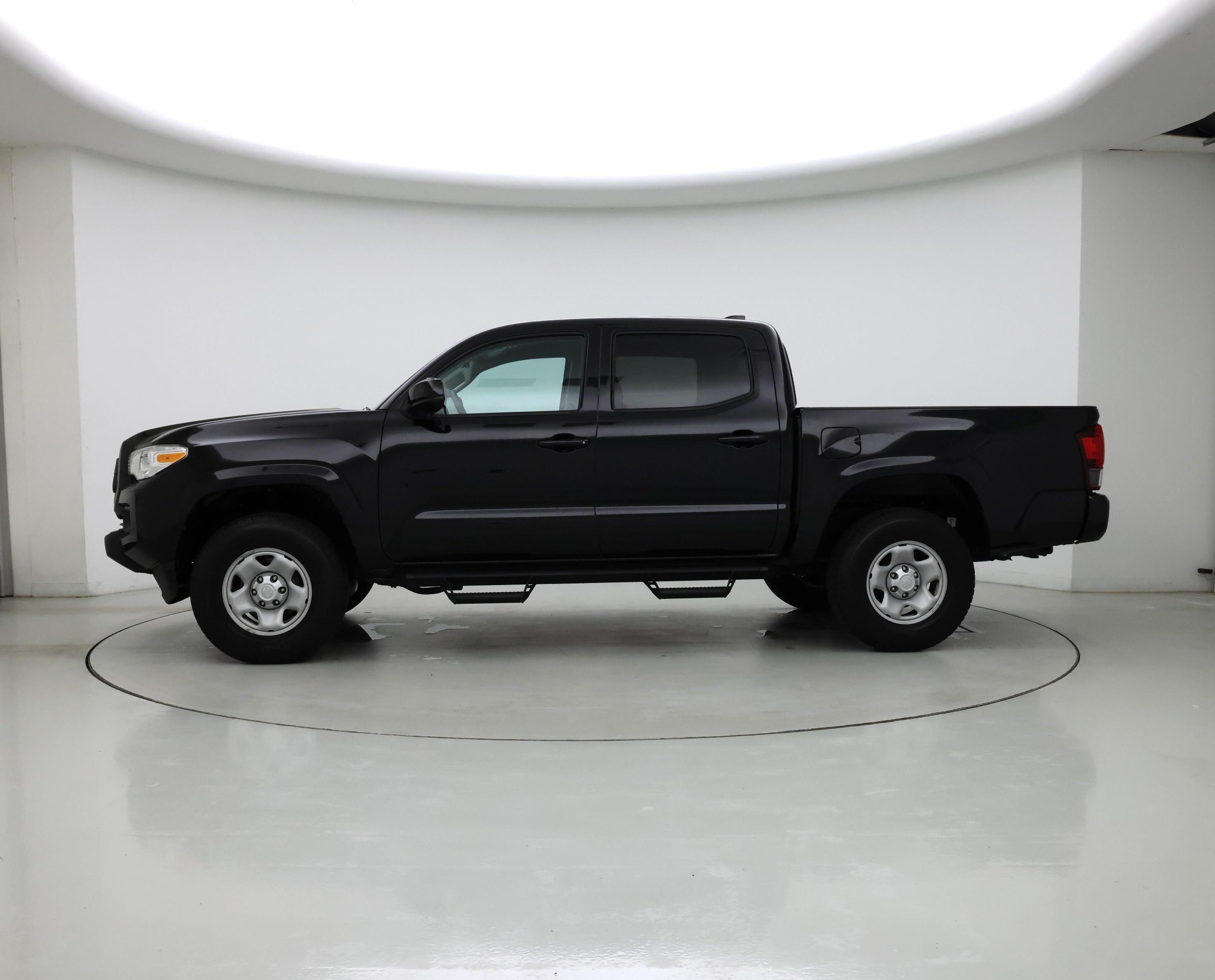 Thumbnail: 2021 Toyota Tacoma - 3