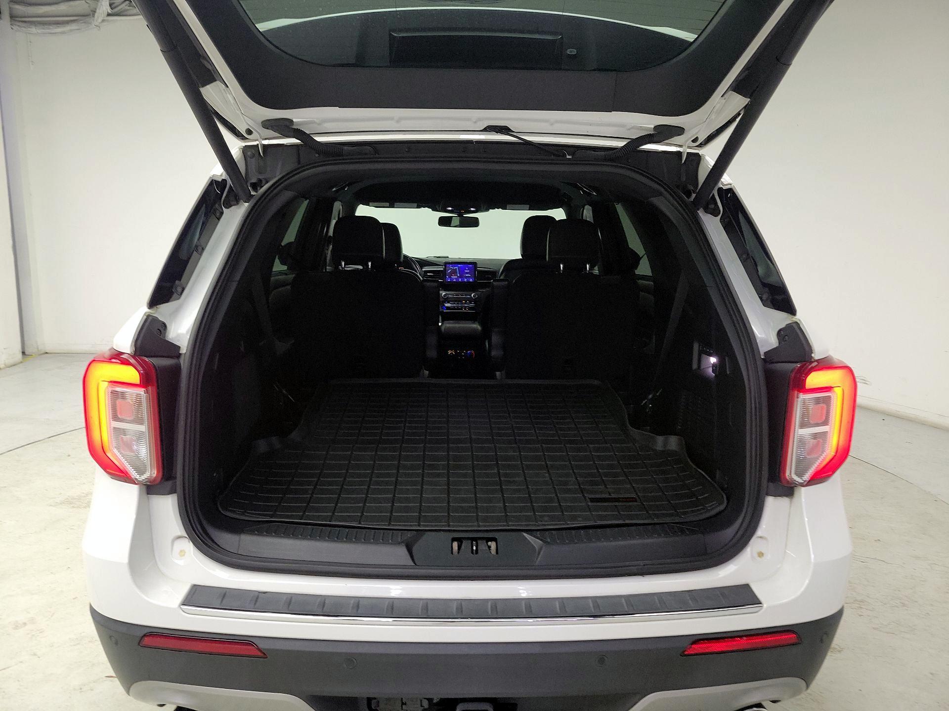 Thumbnail: 2020 Ford Explorer - 20