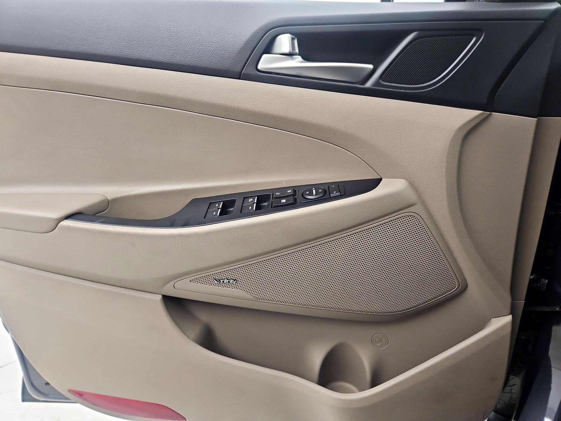 Thumbnail: 2020 Hyundai Tucson - 12