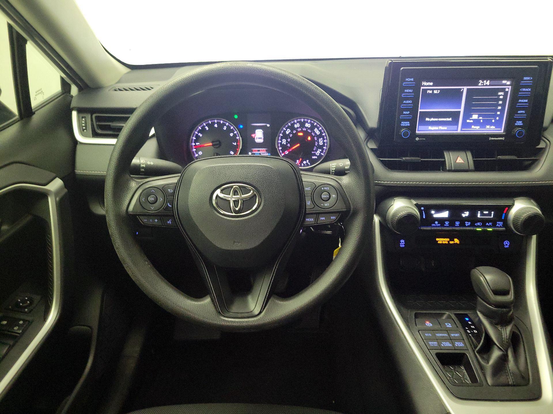 Thumbnail: 2020 Toyota RAV4 - 10