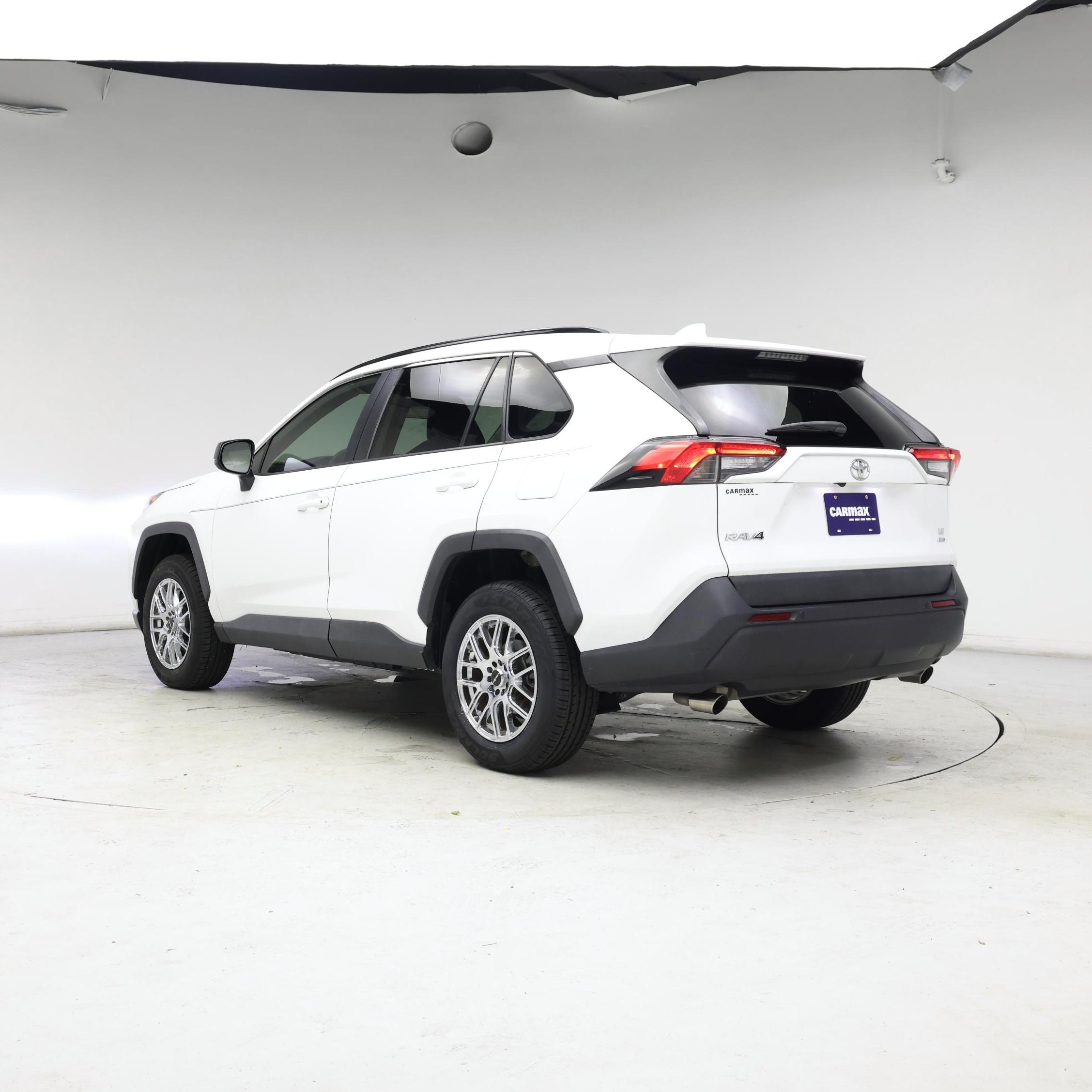 Thumbnail: 2020 Toyota RAV4 - 2