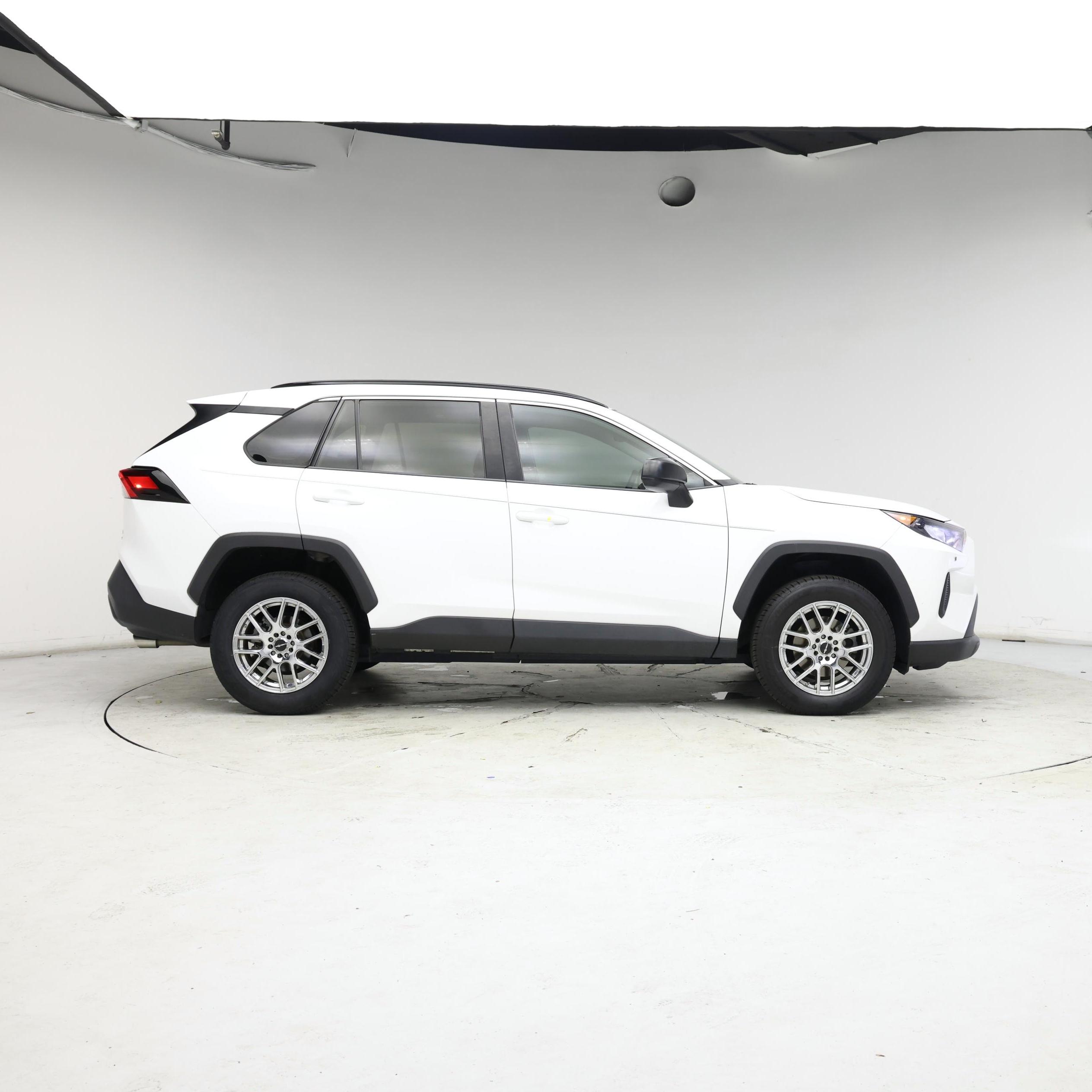Thumbnail: 2020 Toyota RAV4 - 7