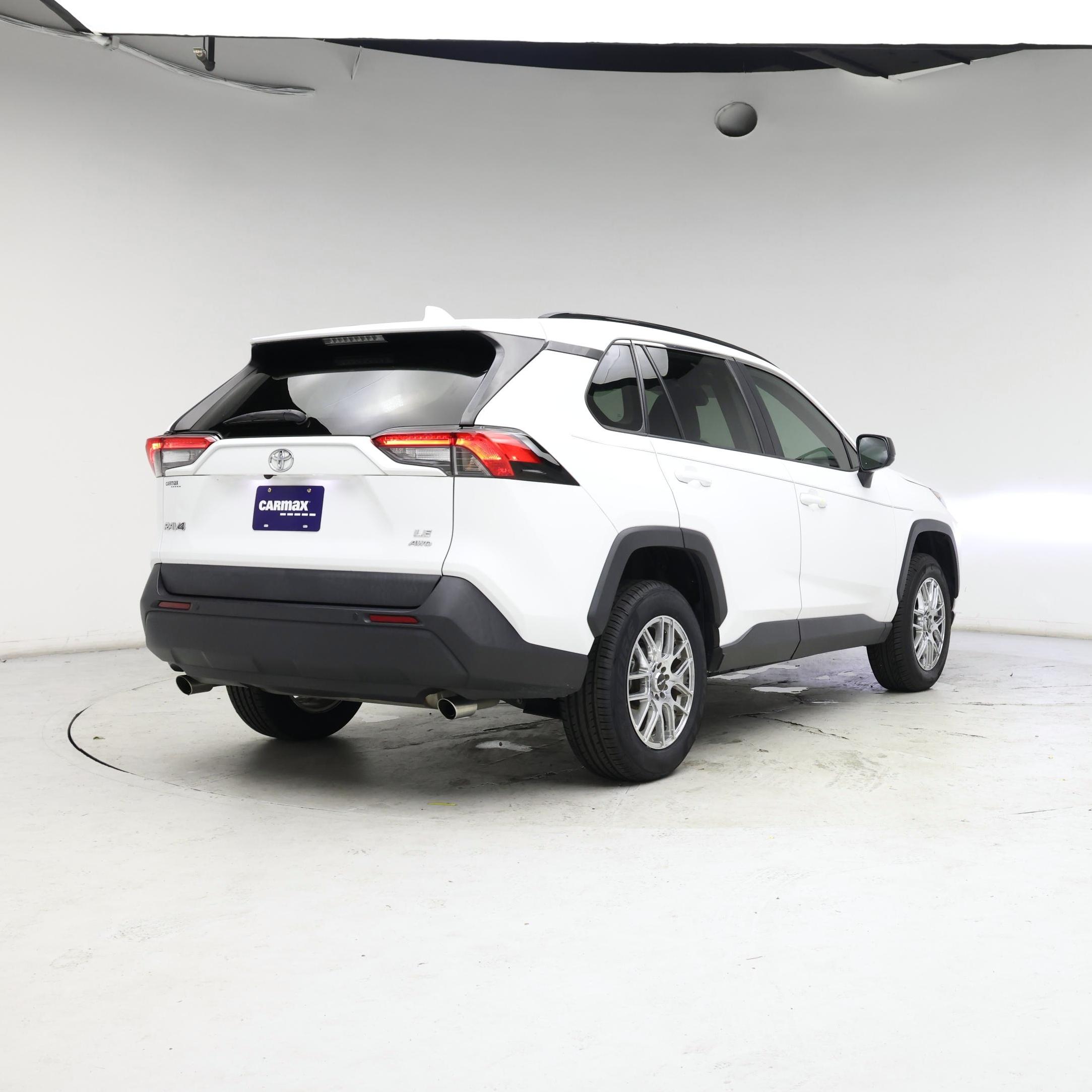 Thumbnail: 2020 Toyota RAV4 - 8