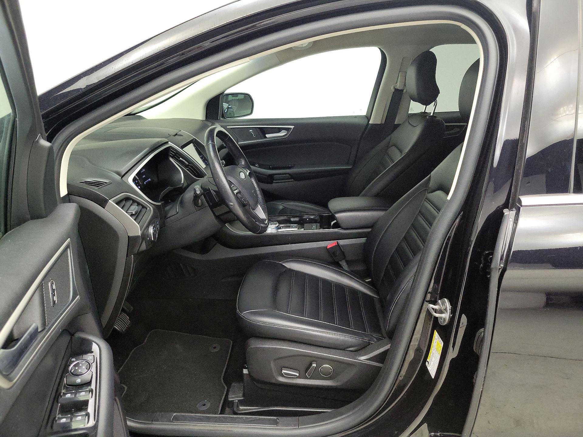 Thumbnail: 2019 Ford Edge - 11