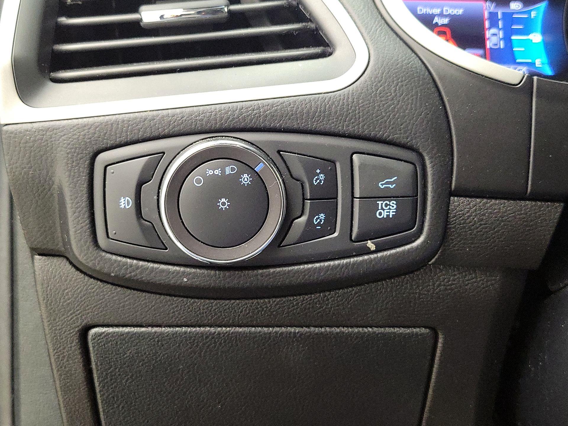 Thumbnail: 2019 Ford Edge - 13