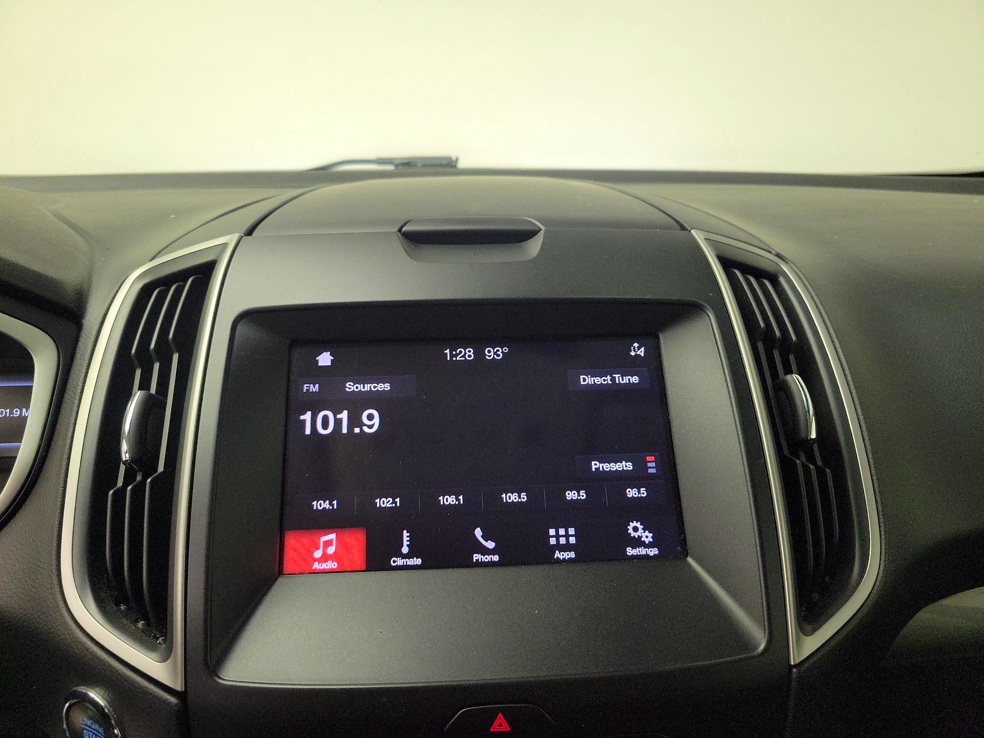 Thumbnail: 2019 Ford Edge - 15