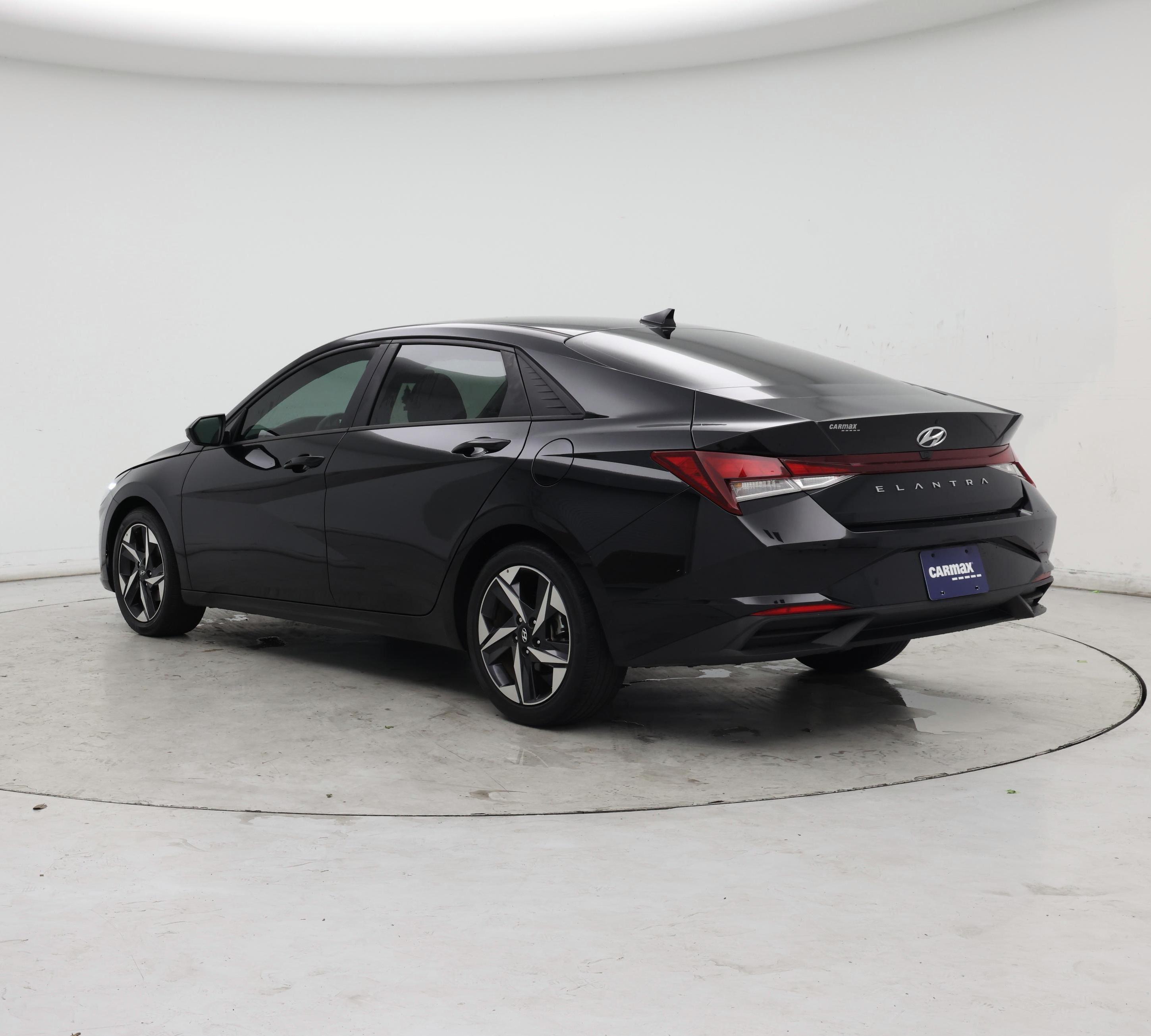 Thumbnail: 2023 Hyundai Elantra - 2