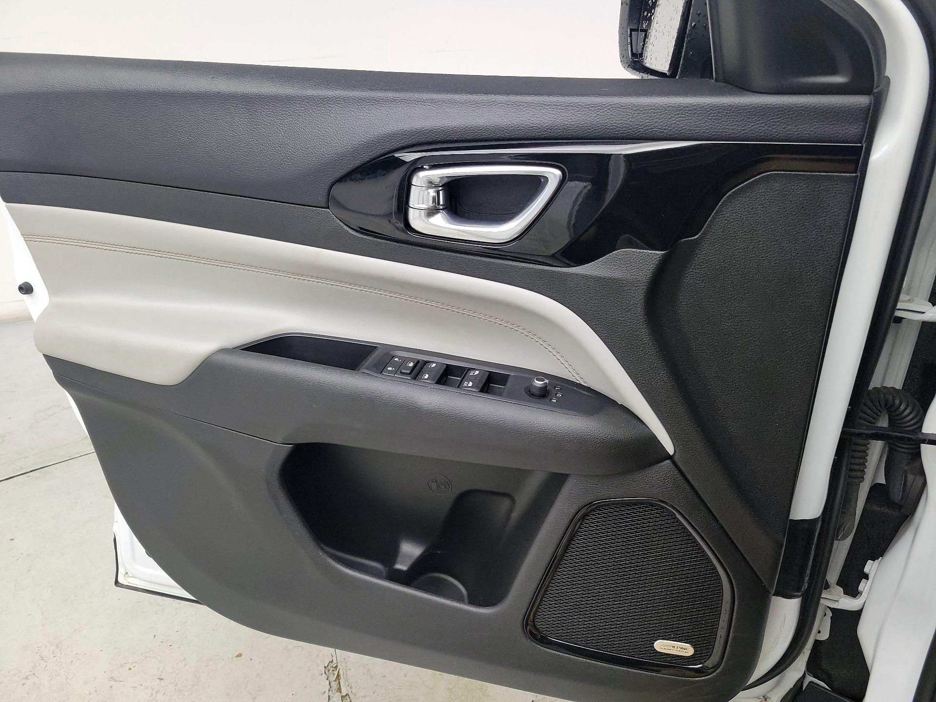 Thumbnail: 2022 Jeep Compass - 12