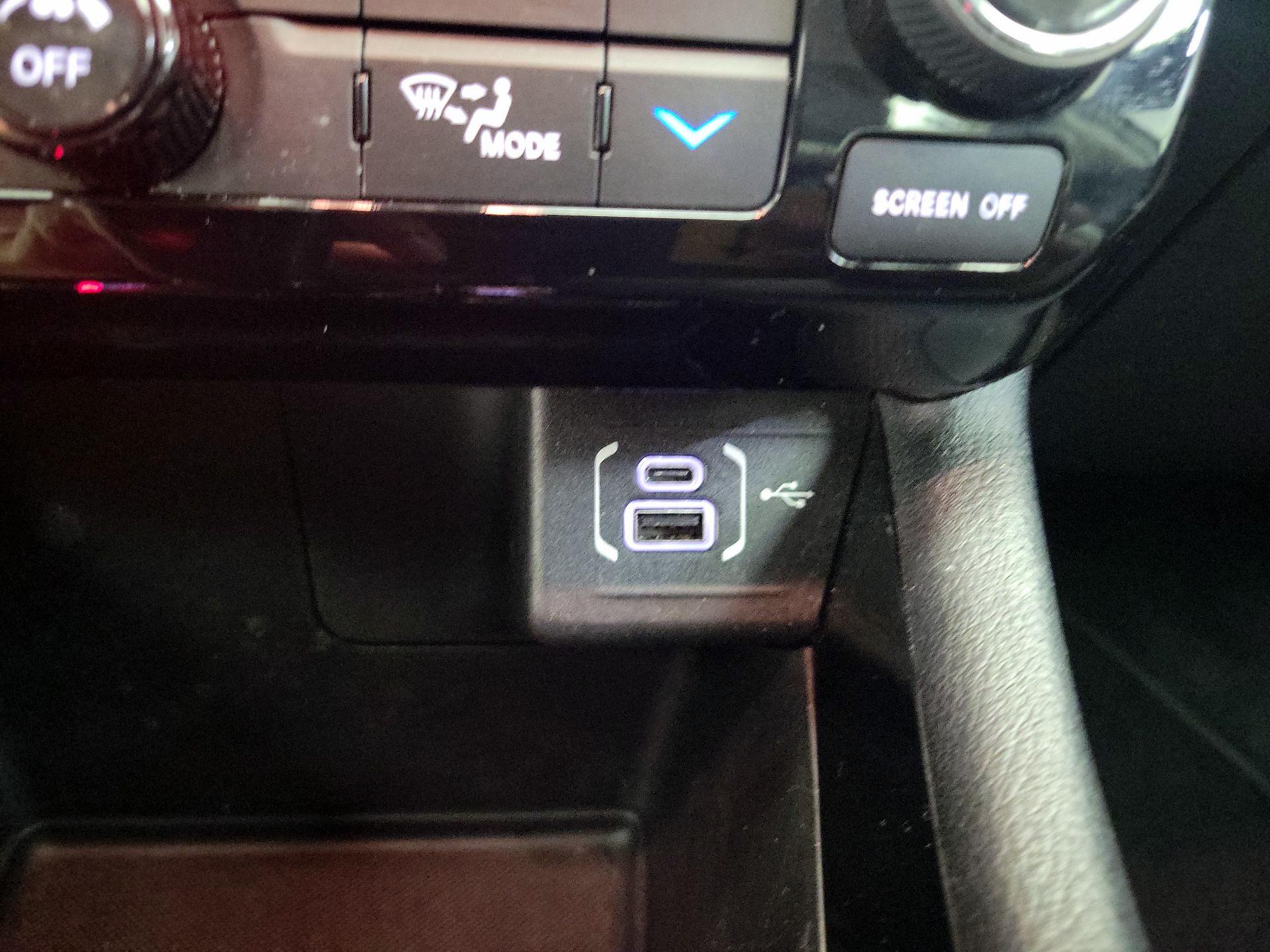 Thumbnail: 2022 Jeep Compass - 18