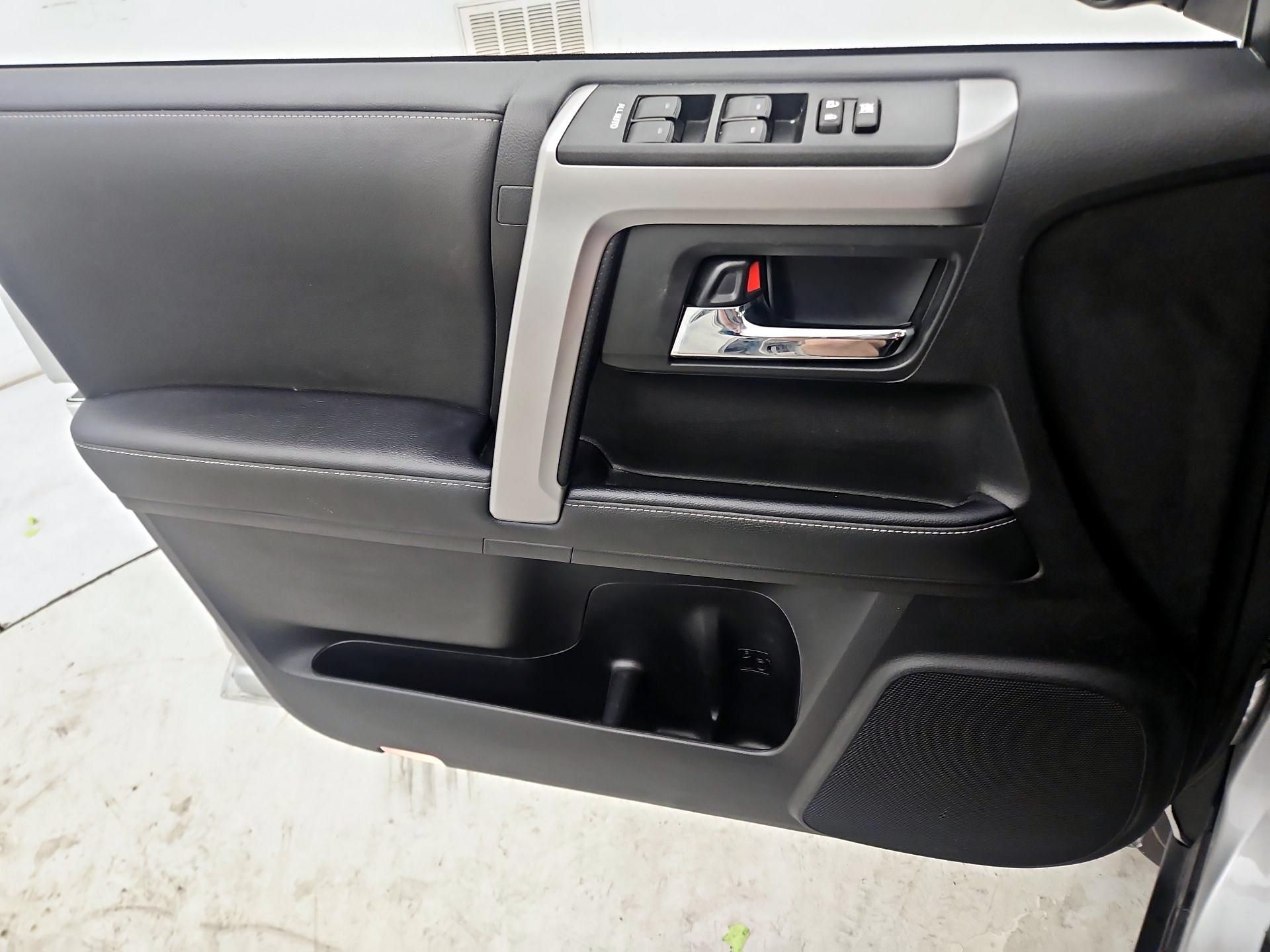 Thumbnail: 2021 Toyota 4Runner - 12