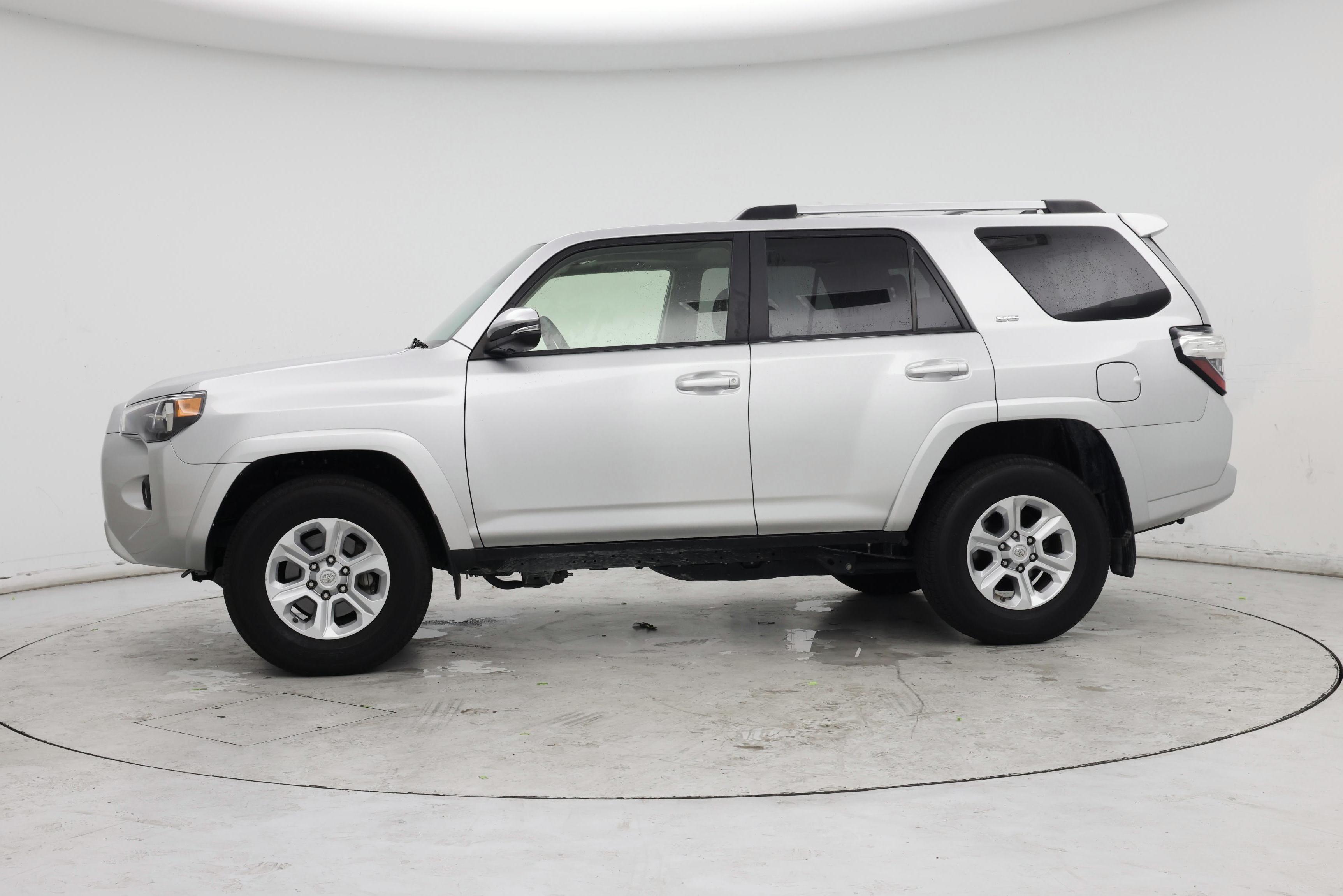 Thumbnail: 2021 Toyota 4Runner - 3