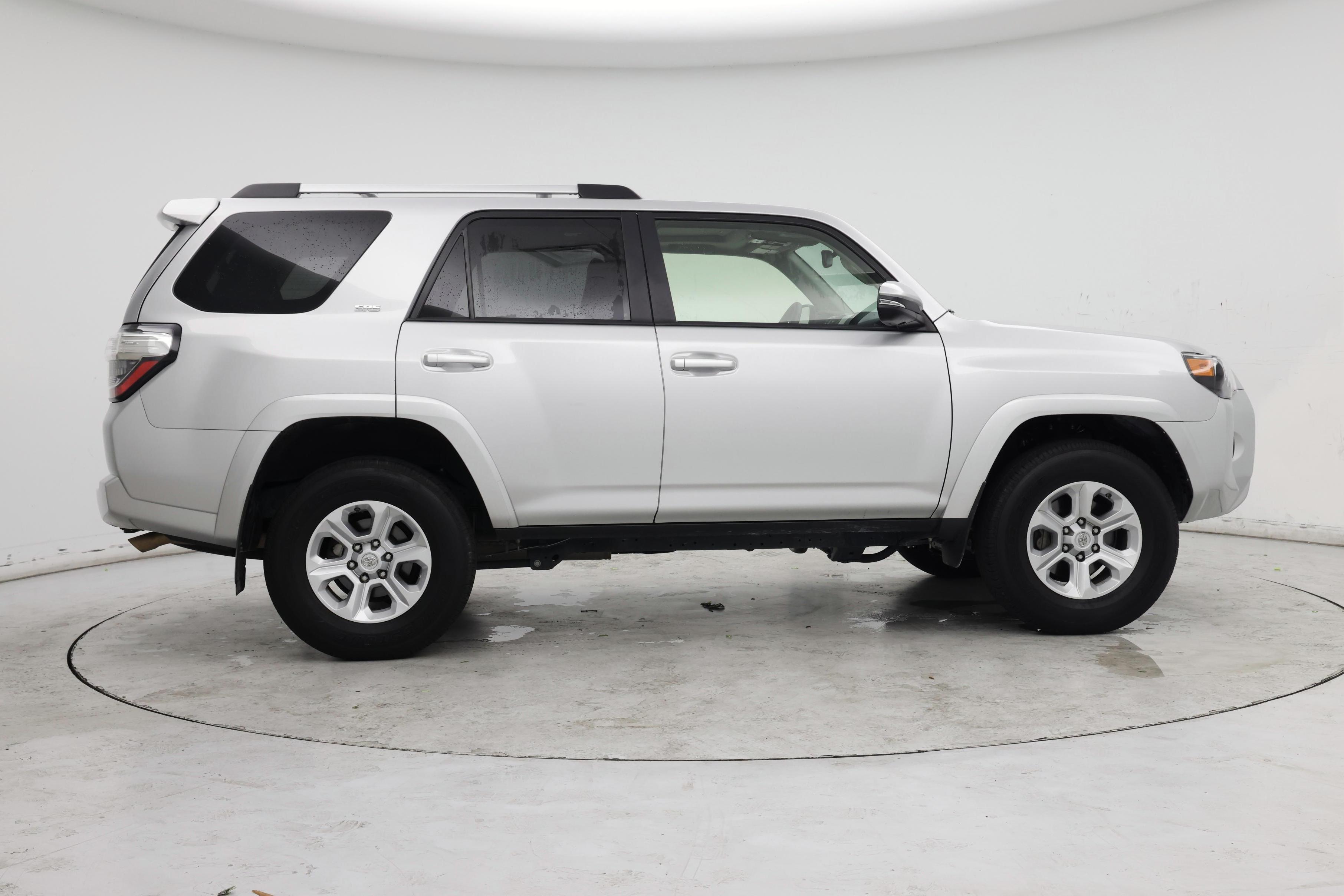 Thumbnail: 2021 Toyota 4Runner - 7