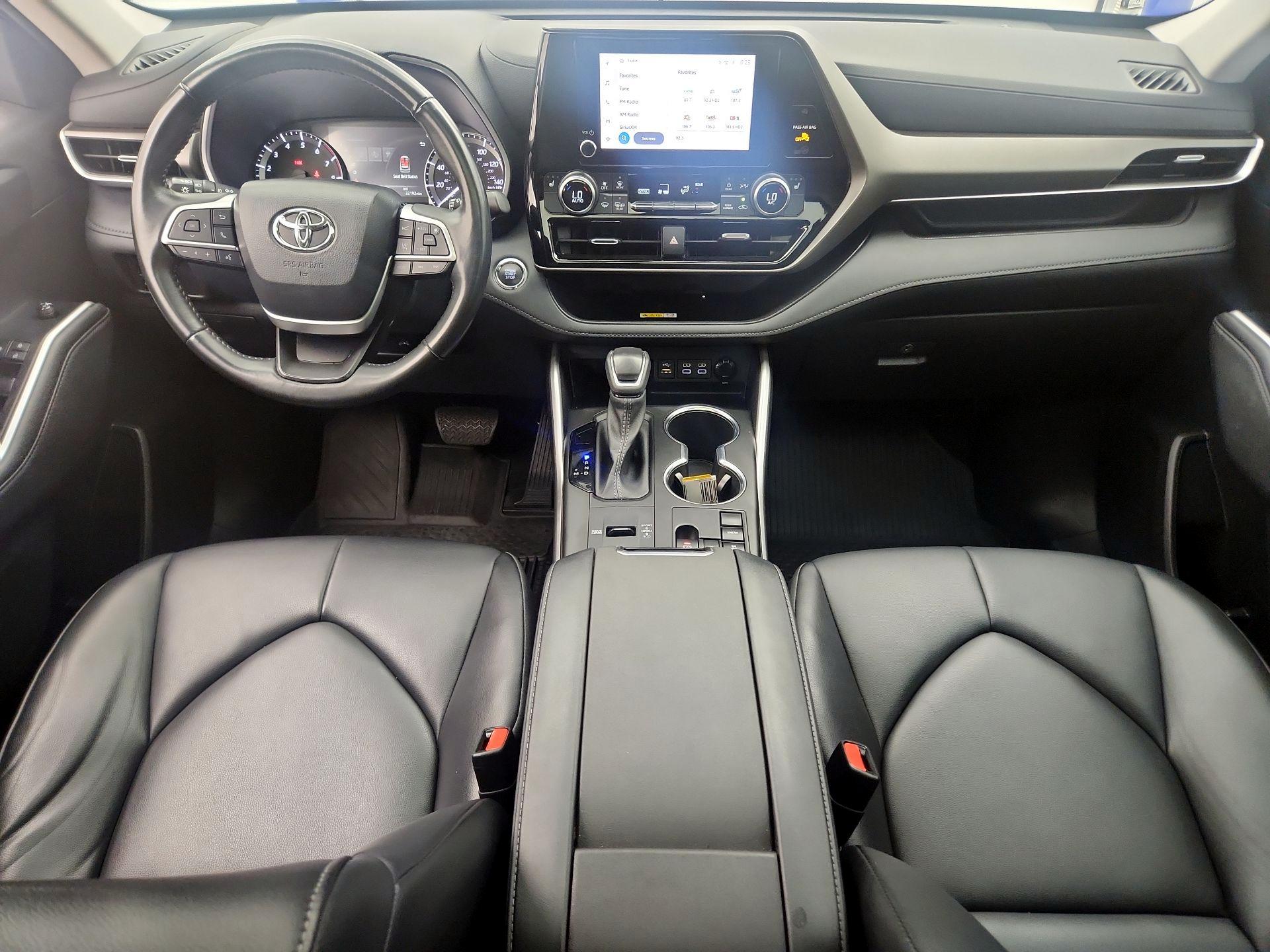 Thumbnail: 2023 Toyota Highlander - 9