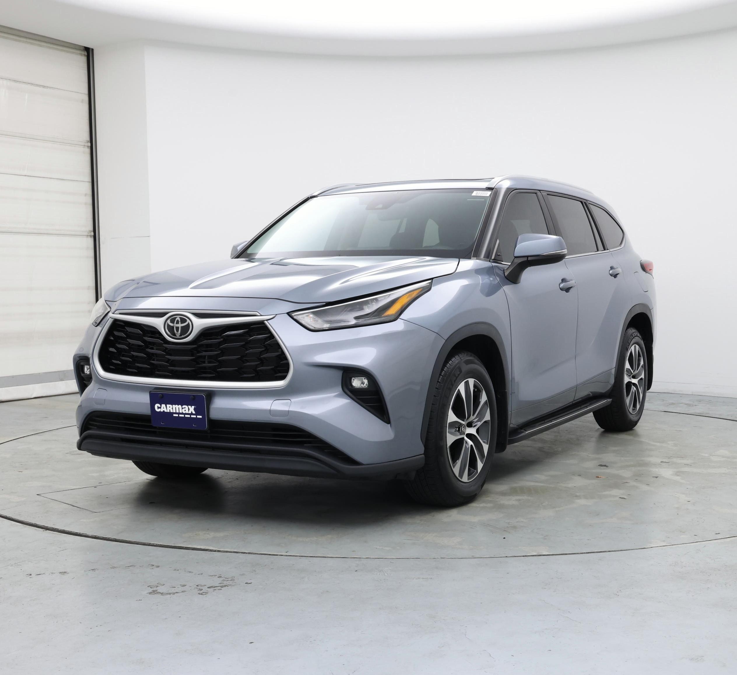 Thumbnail: 2023 Toyota Highlander - 4