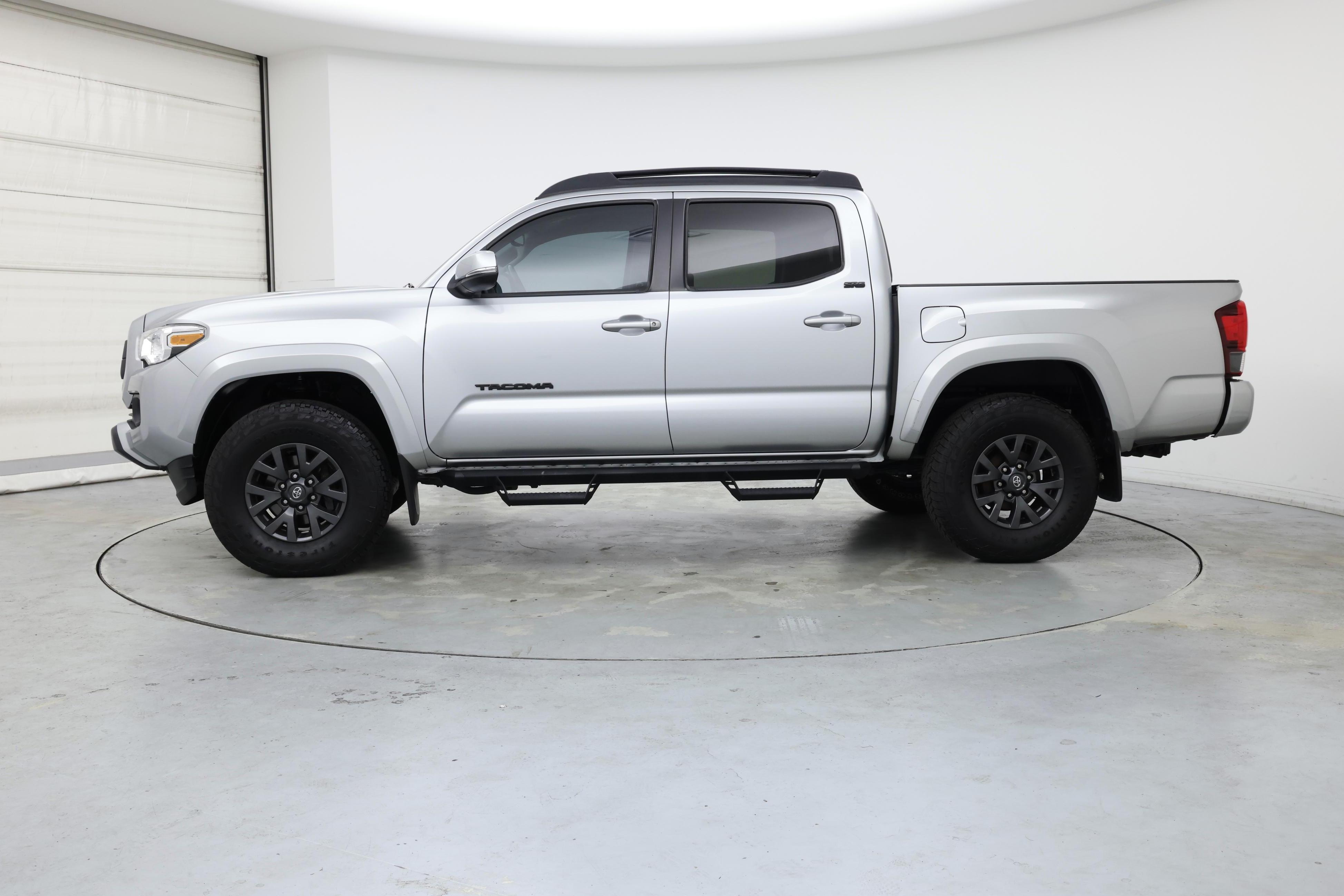 Thumbnail: 2022 Toyota Tacoma - 3
