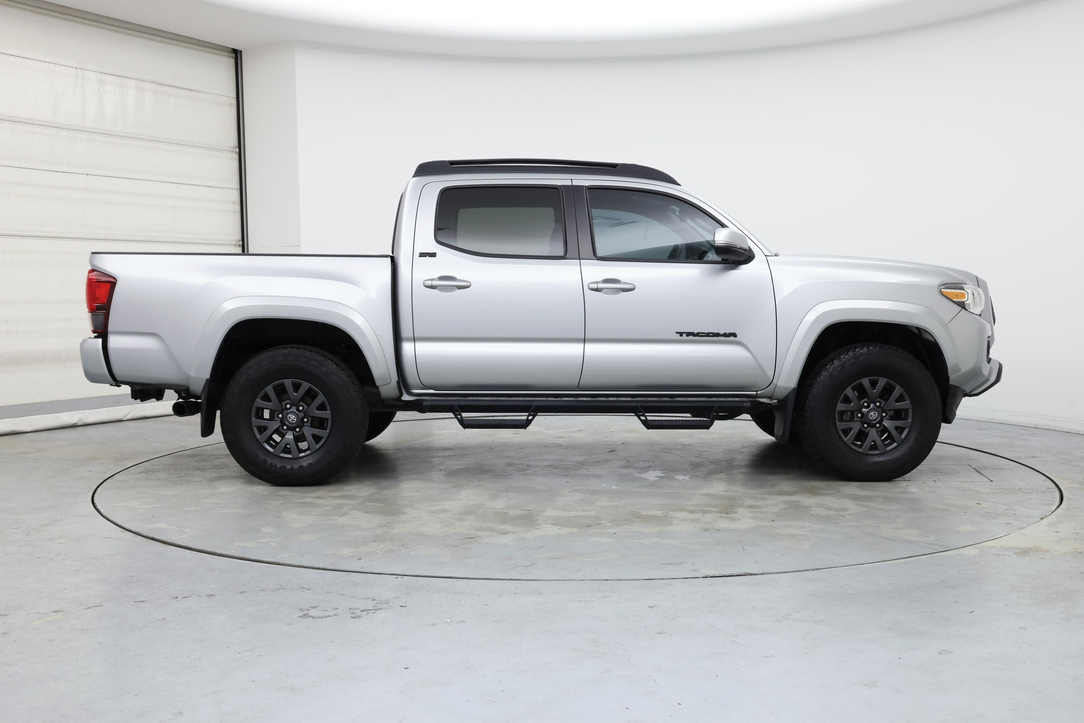 Thumbnail: 2022 Toyota Tacoma - 7