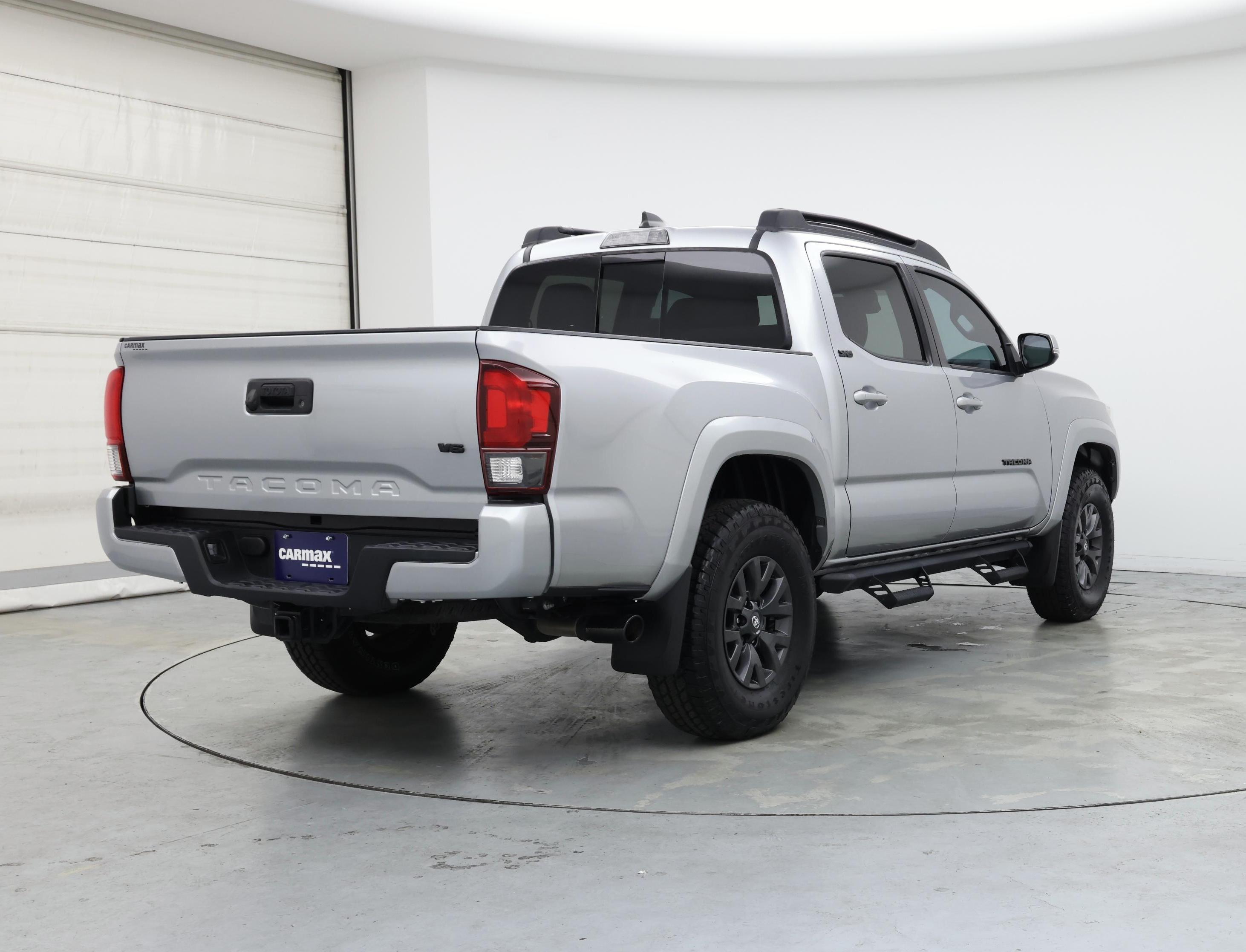 Thumbnail: 2022 Toyota Tacoma - 8