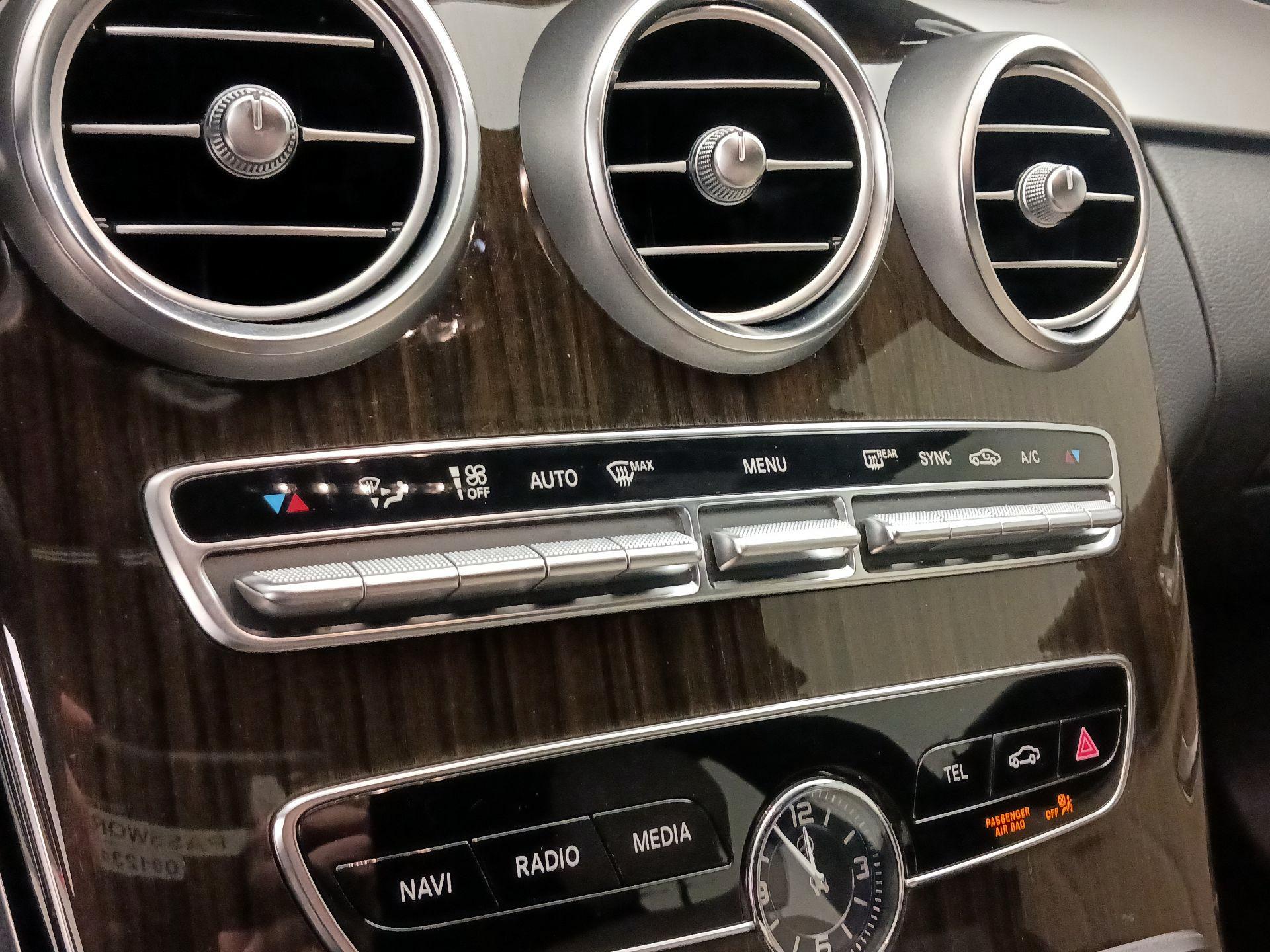 Thumbnail: 2019 Mercedes-Benz C-Class - 16