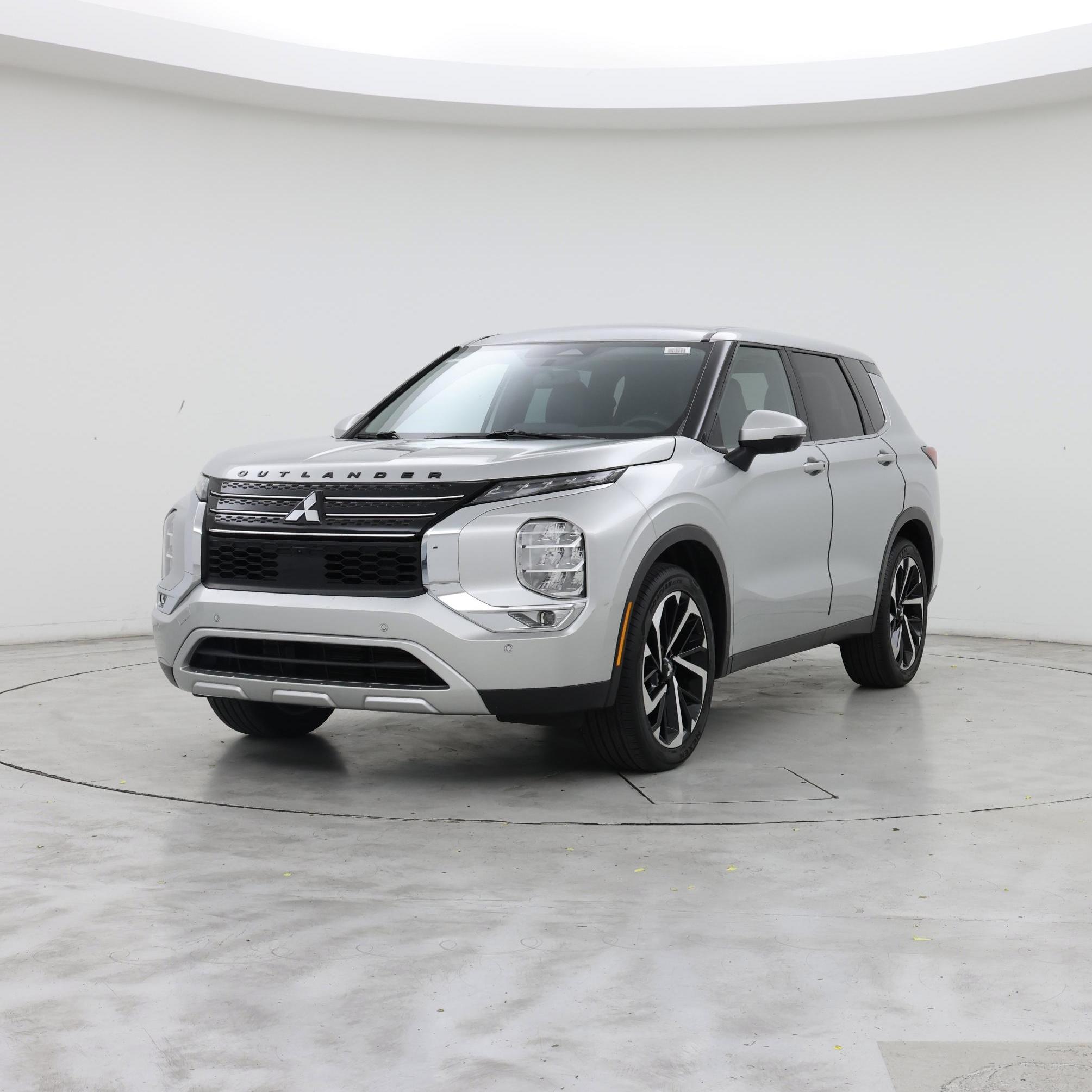 Thumbnail: 2023 Mitsubishi Outlander - 4