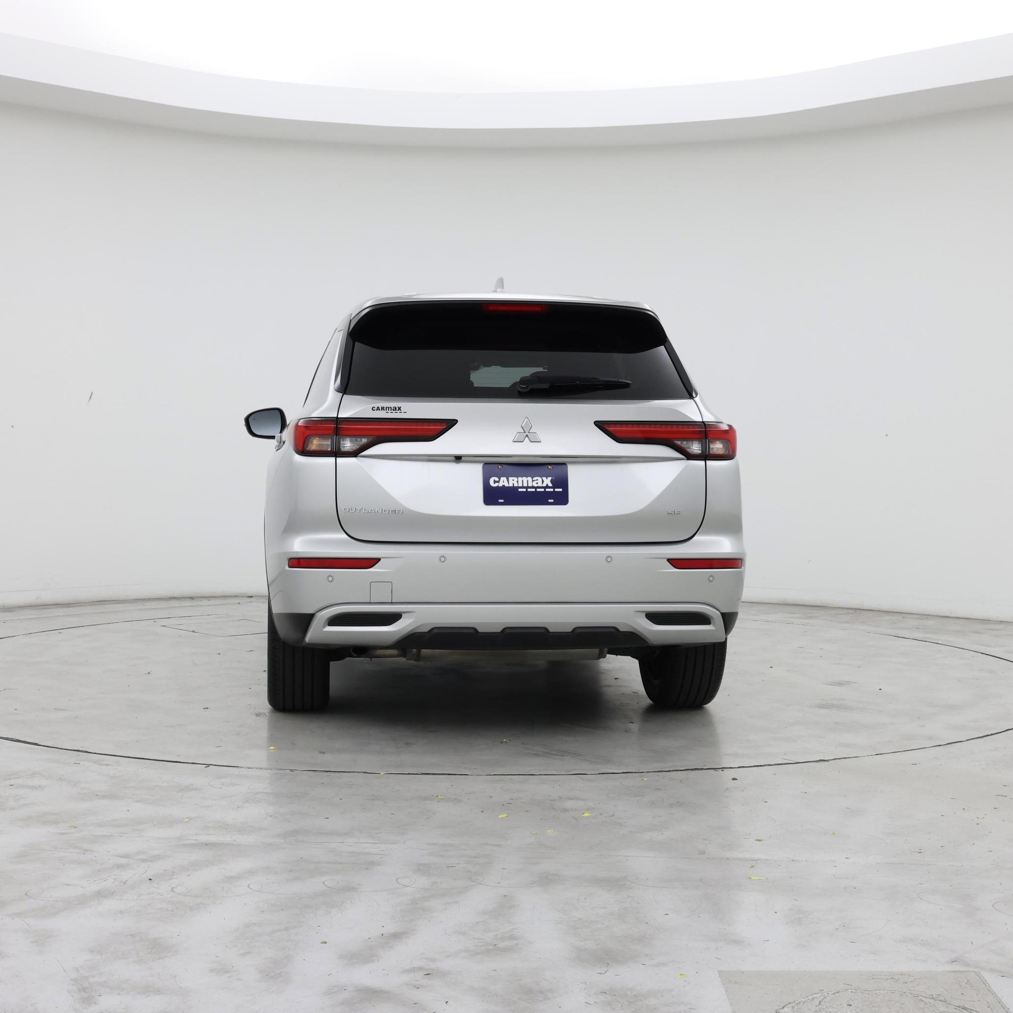 Thumbnail: 2023 Mitsubishi Outlander - 6