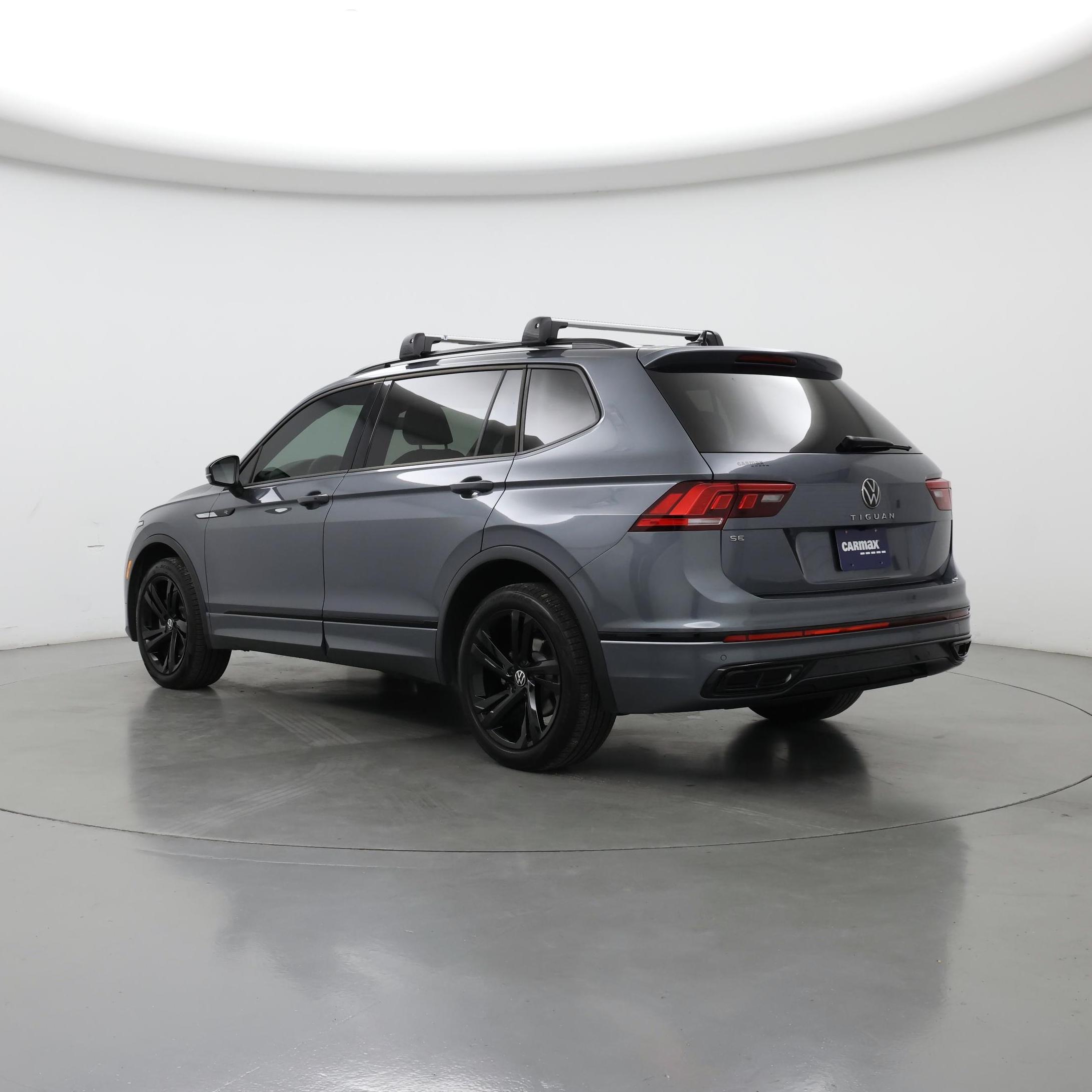 Thumbnail: 2023 Volkswagen Tiguan - 2