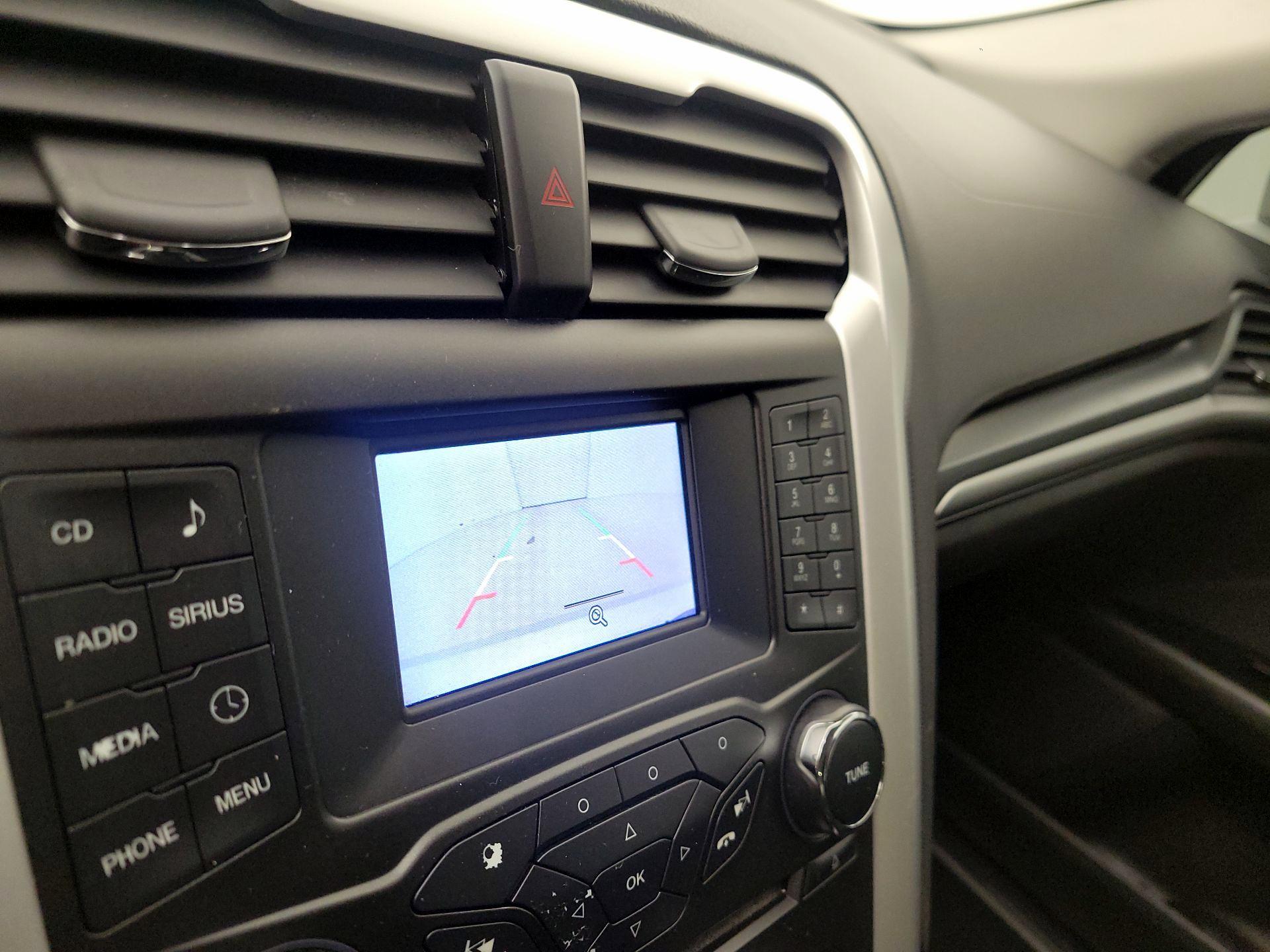 Thumbnail: 2016 Ford Fusion - 14