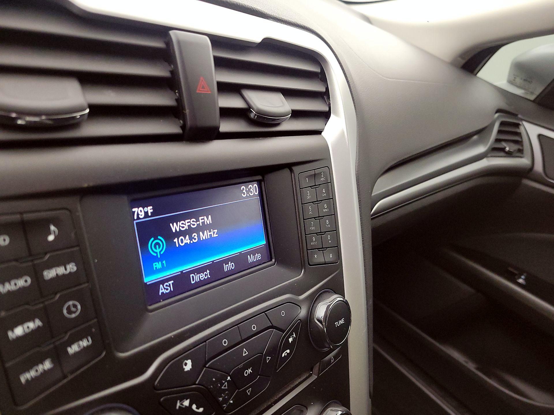 Thumbnail: 2016 Ford Fusion - 15