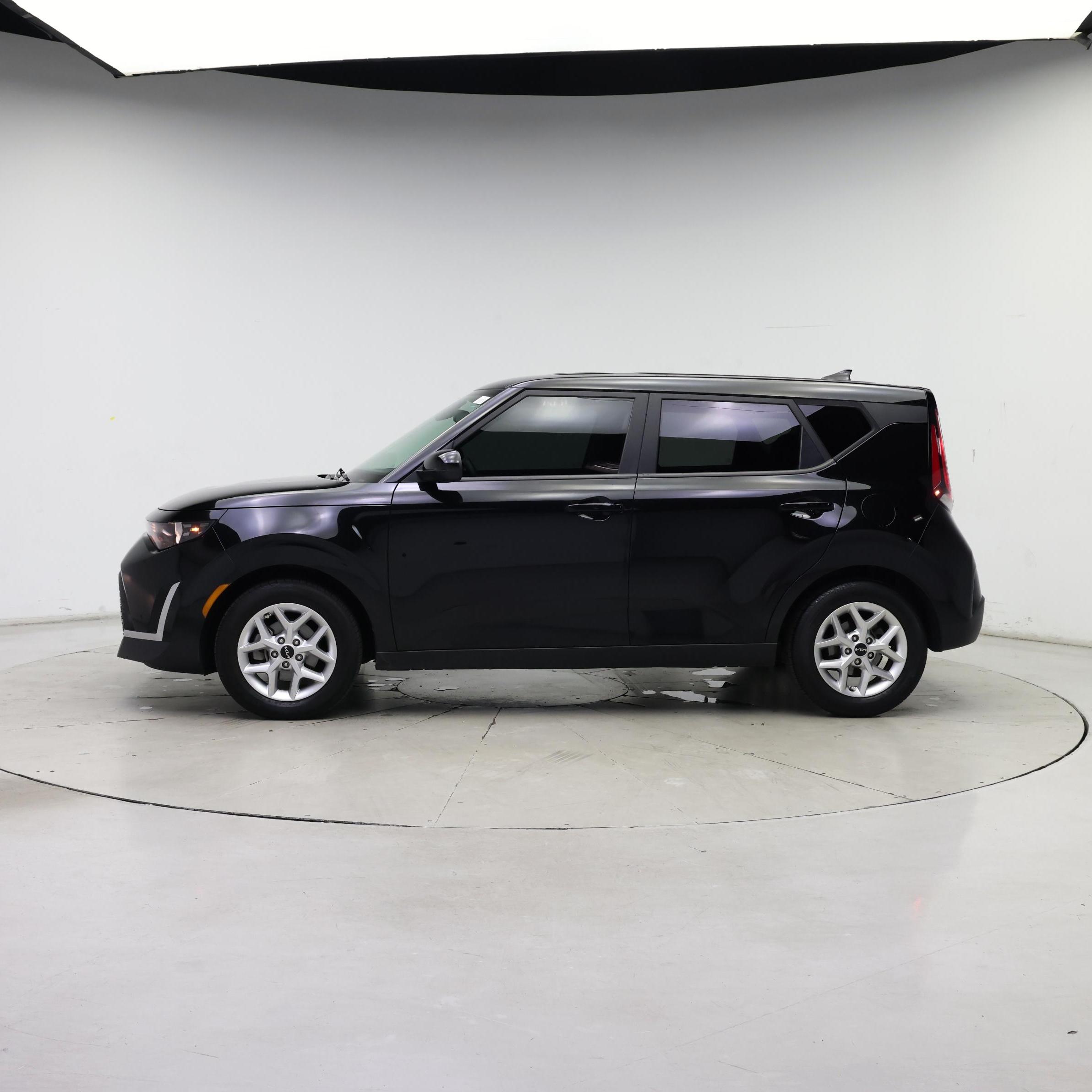 Thumbnail: 2023 Kia Soul - 3