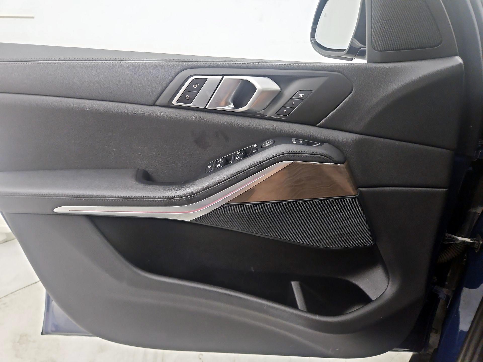 Thumbnail: 2020 BMW X5 - 12