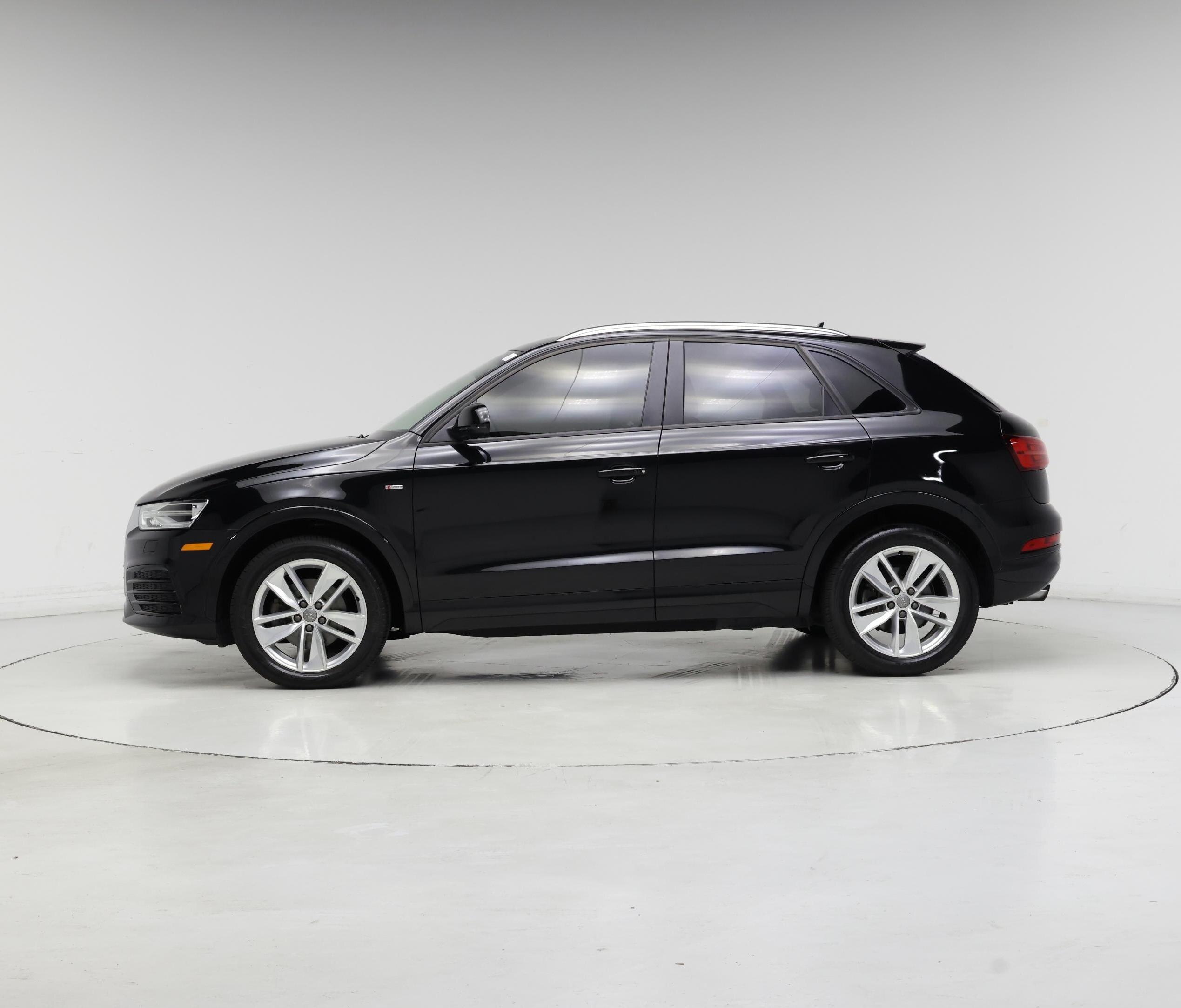 Thumbnail: 2018 Audi Q3 - 3
