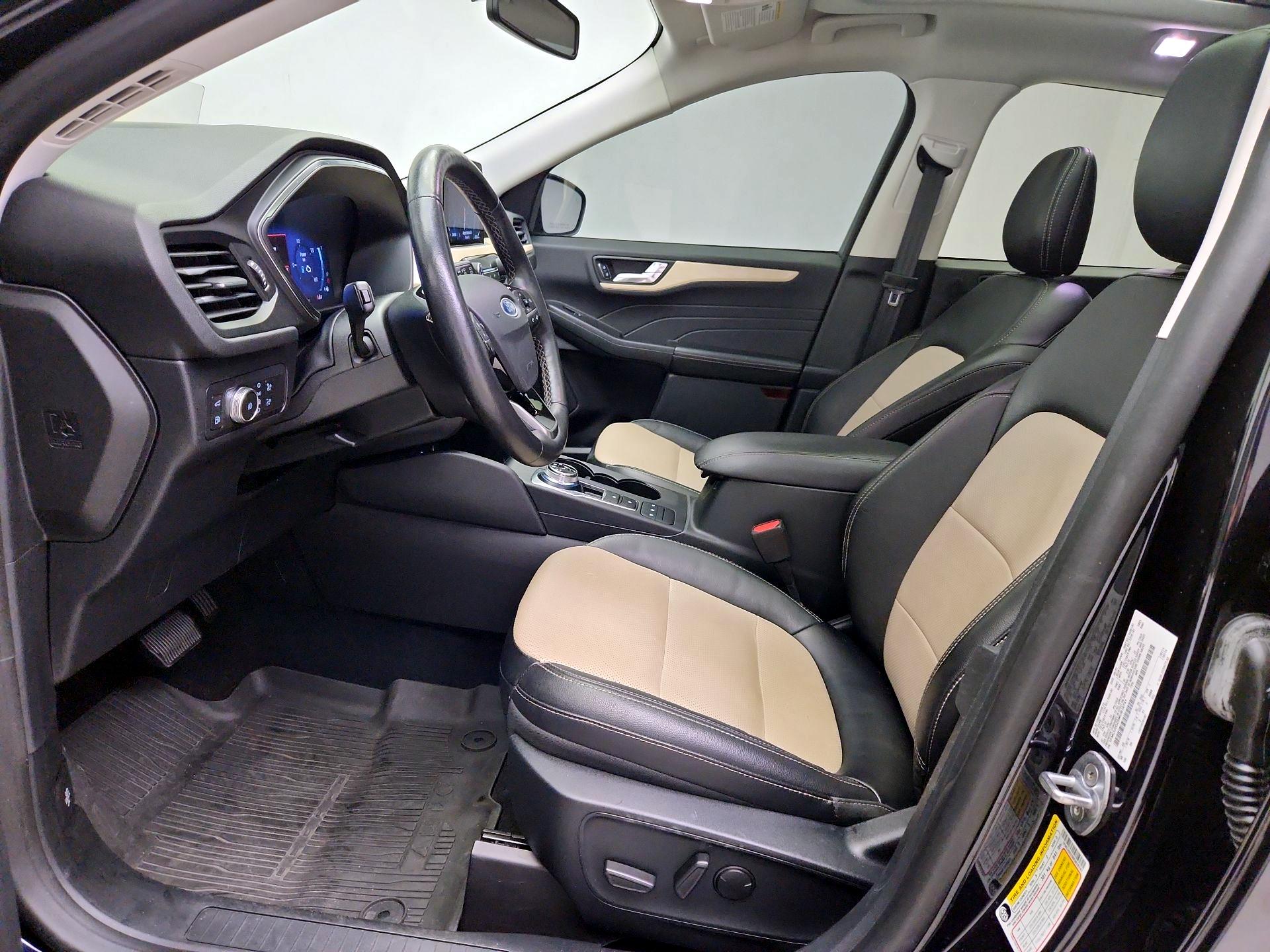 Thumbnail: 2021 Ford Escape - 11