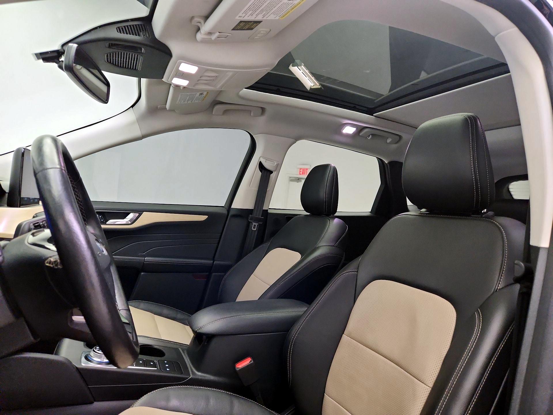 Thumbnail: 2021 Ford Escape - 20