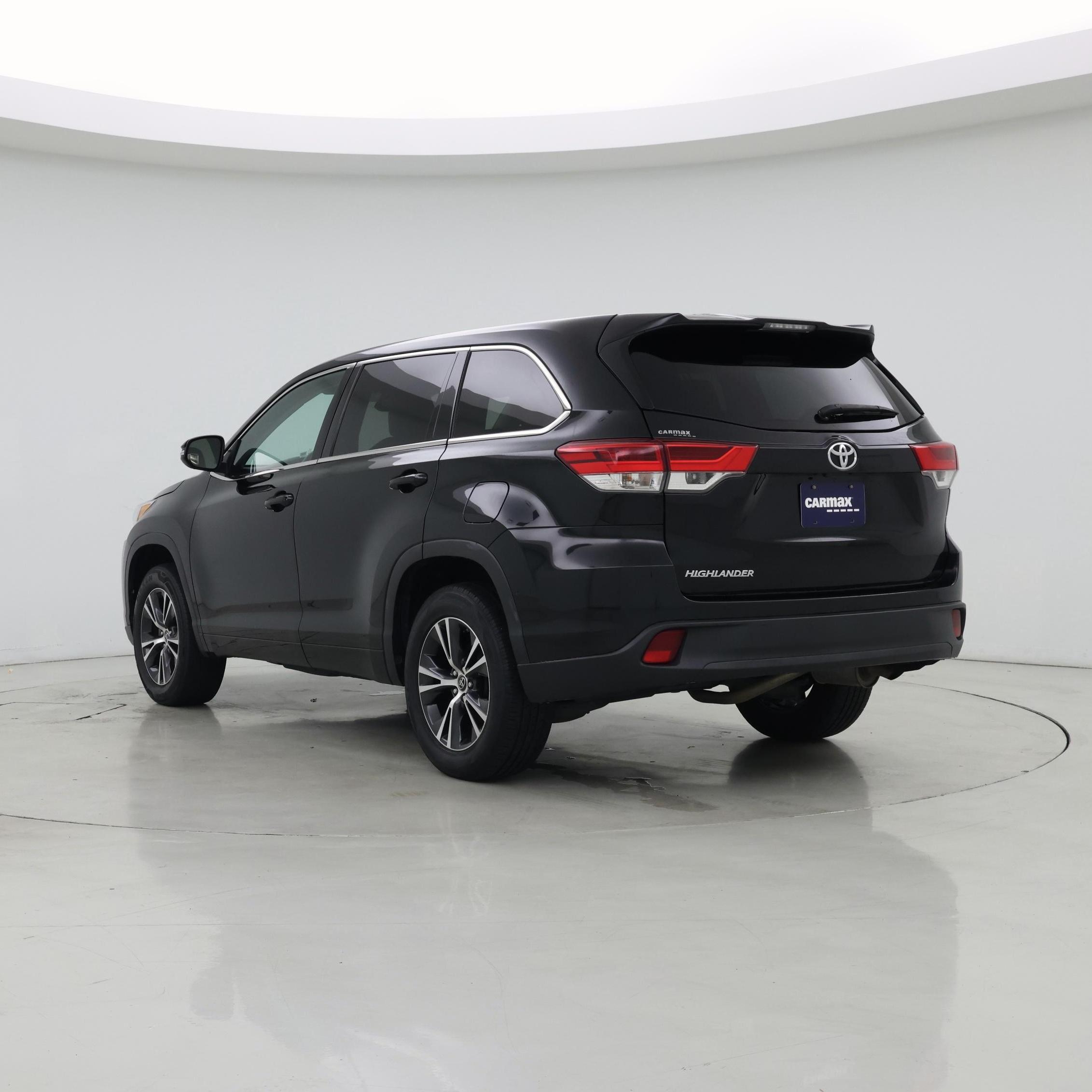 Thumbnail: 2018 Toyota Highlander - 2