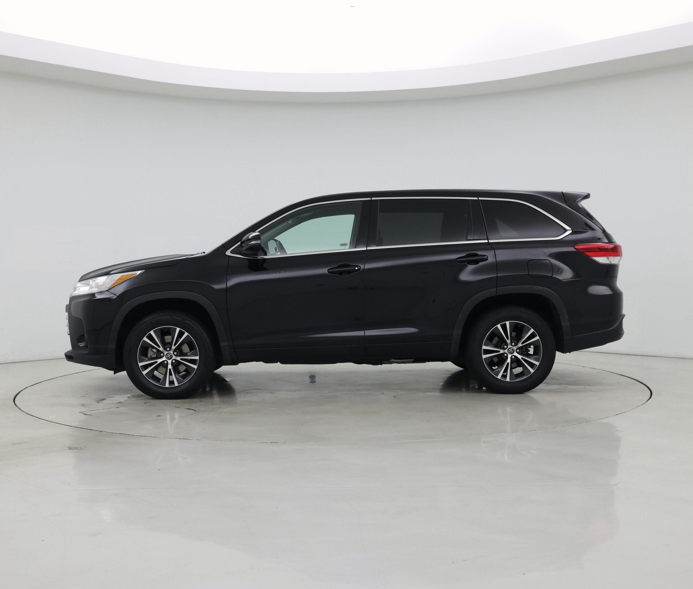 Thumbnail: 2018 Toyota Highlander - 3