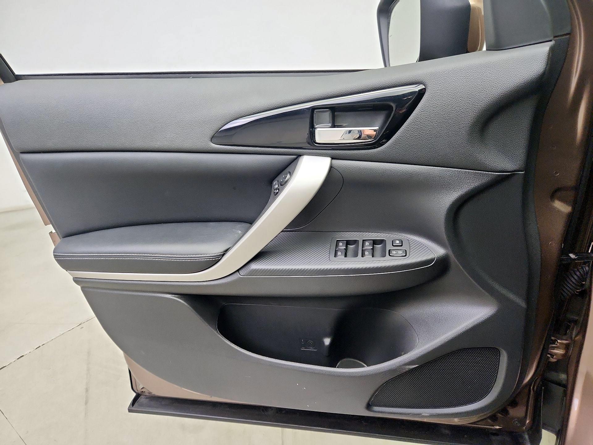 Thumbnail: 2023 Mitsubishi Eclipse Cross - 12